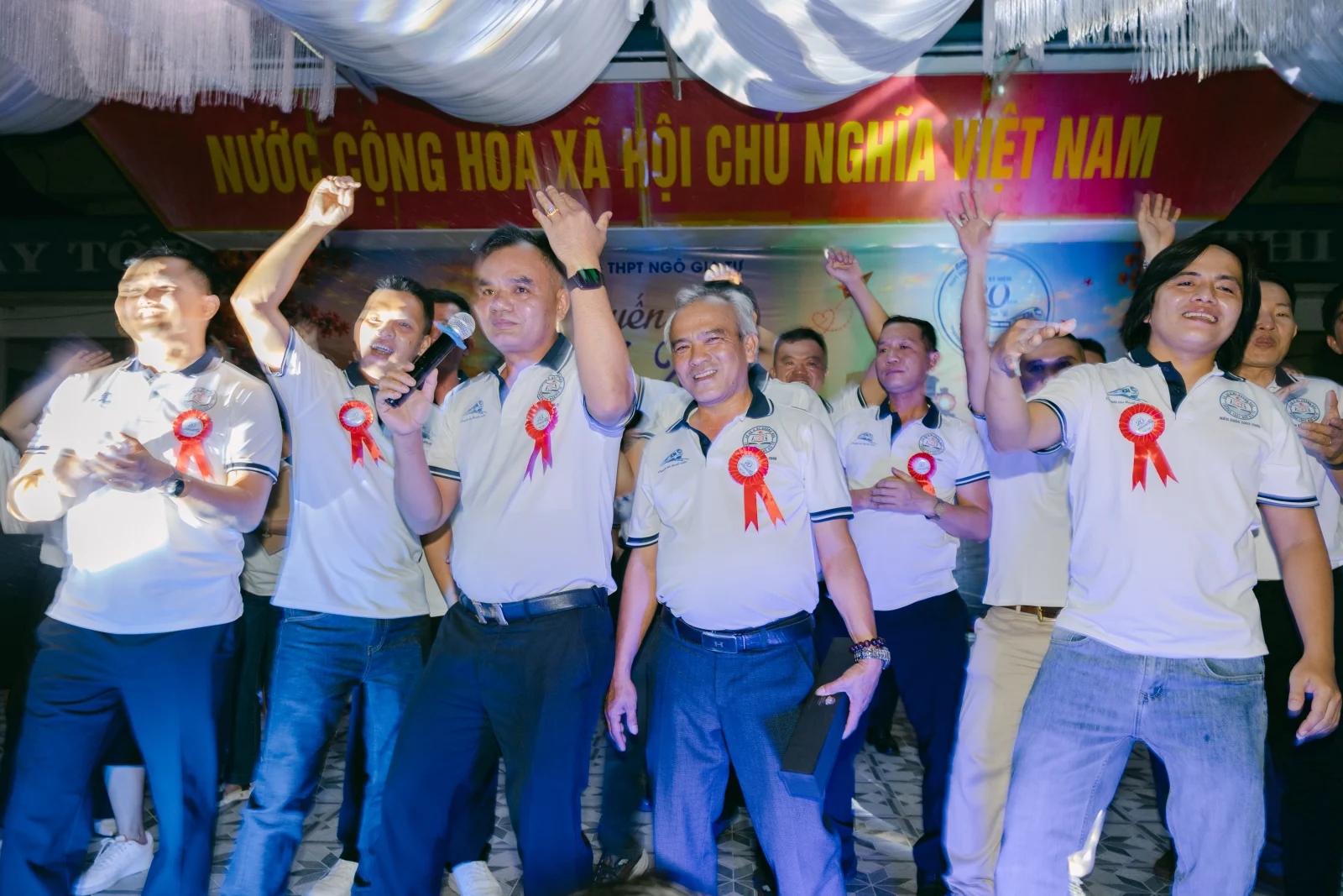 Ảnh lễ kỷ niệm 20 năm THPT Ngô Gia Tự, chụp ngày 08/08/2026