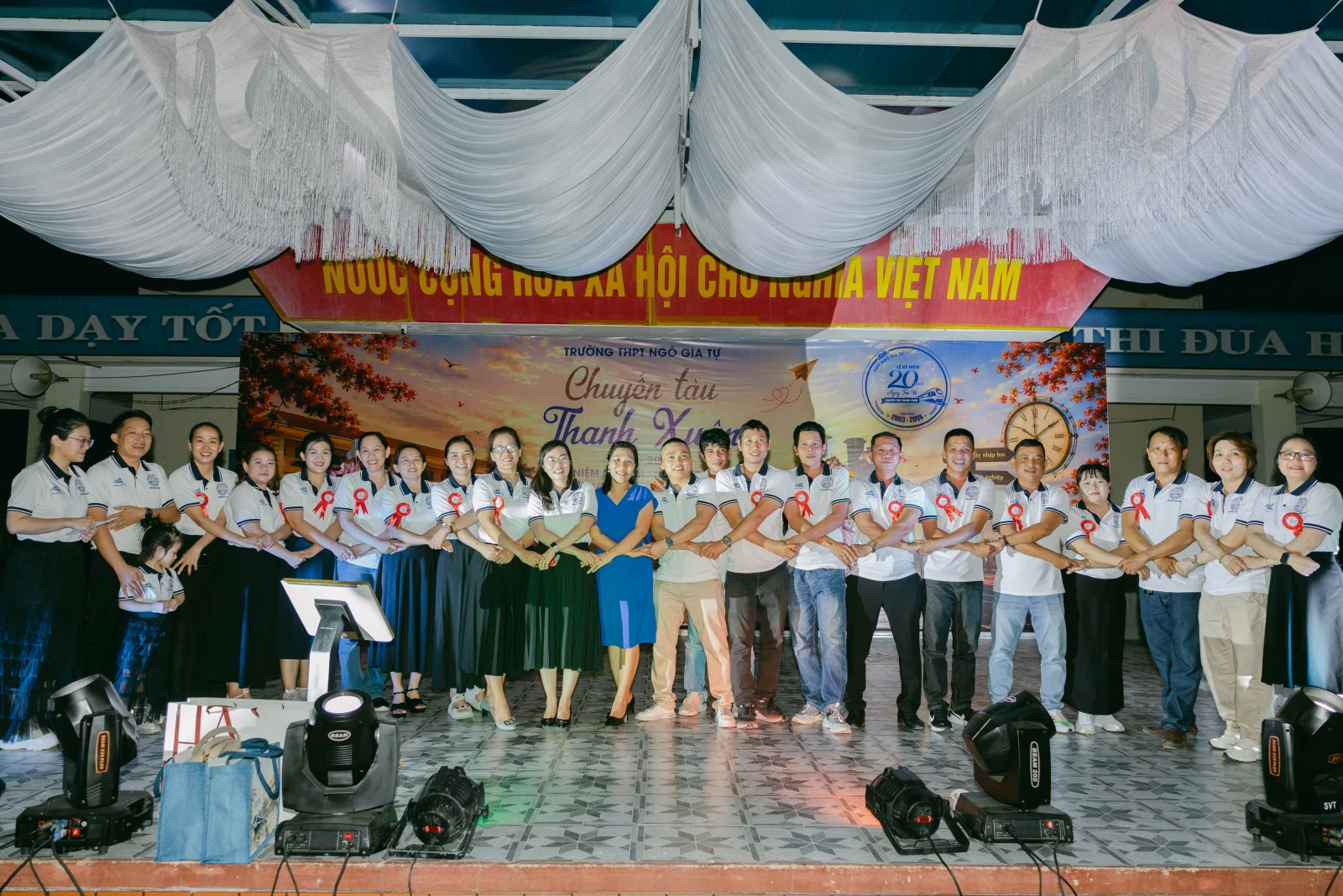 Ảnh lễ kỷ niệm 20 năm THPT Ngô Gia Tự, chụp ngày 08/08/2026