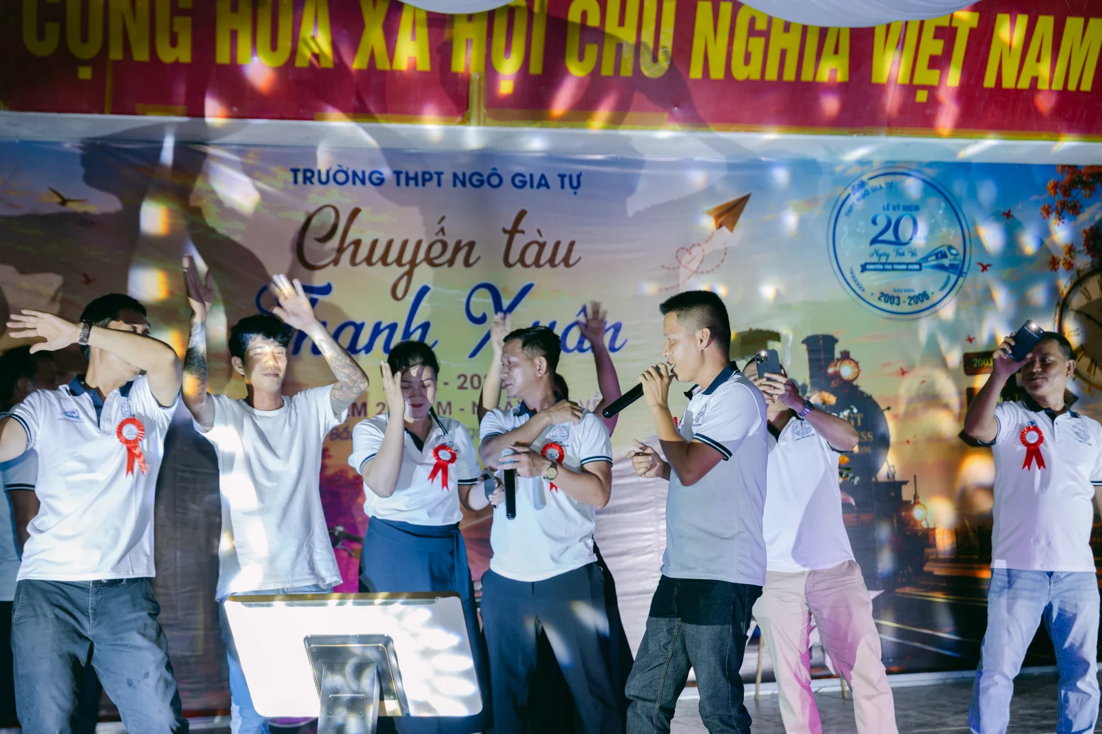 Ảnh lễ kỷ niệm 20 năm THPT Ngô Gia Tự, chụp ngày 08/08/2026