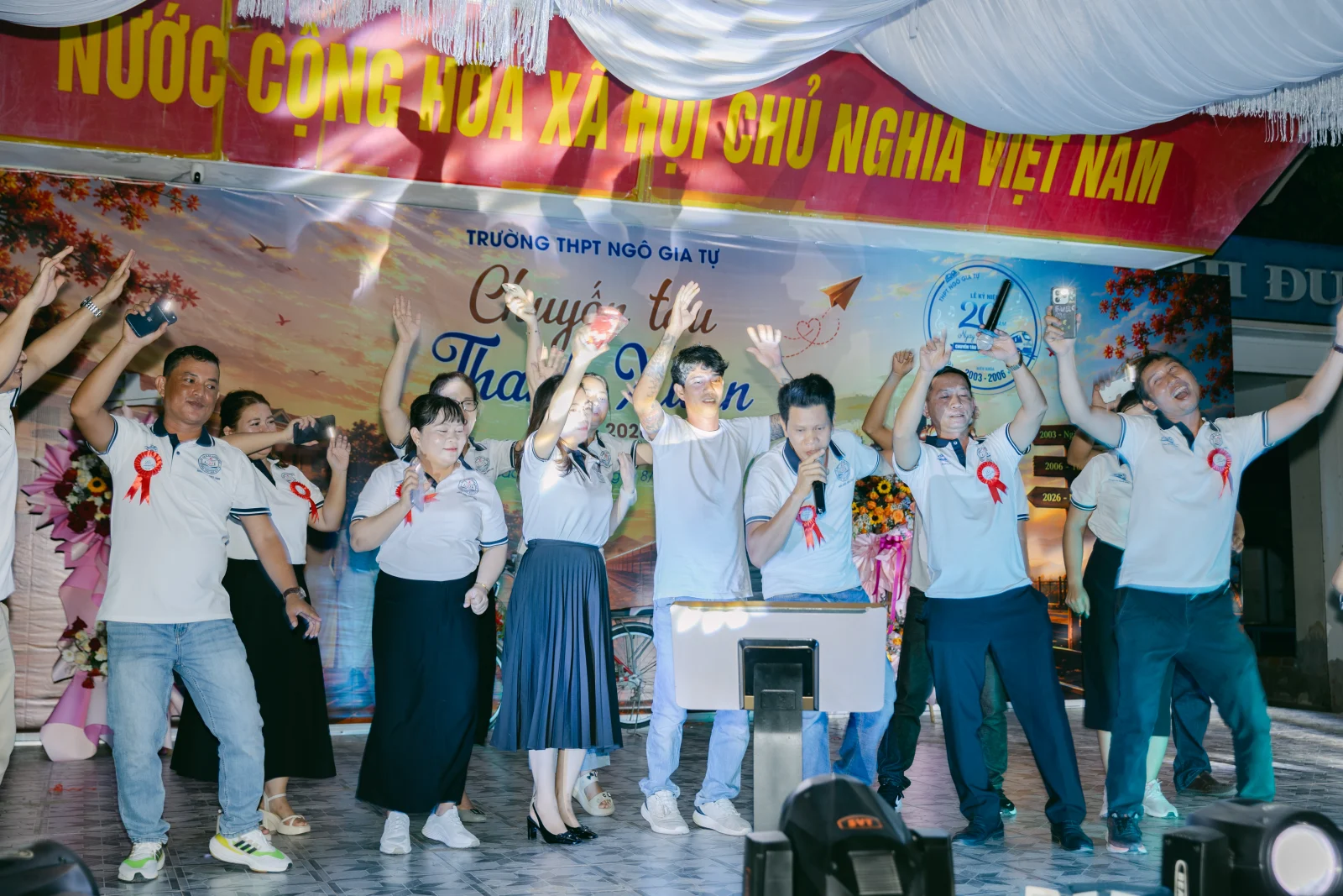 Ảnh lễ kỷ niệm 20 năm THPT Ngô Gia Tự, chụp ngày 08/08/2026