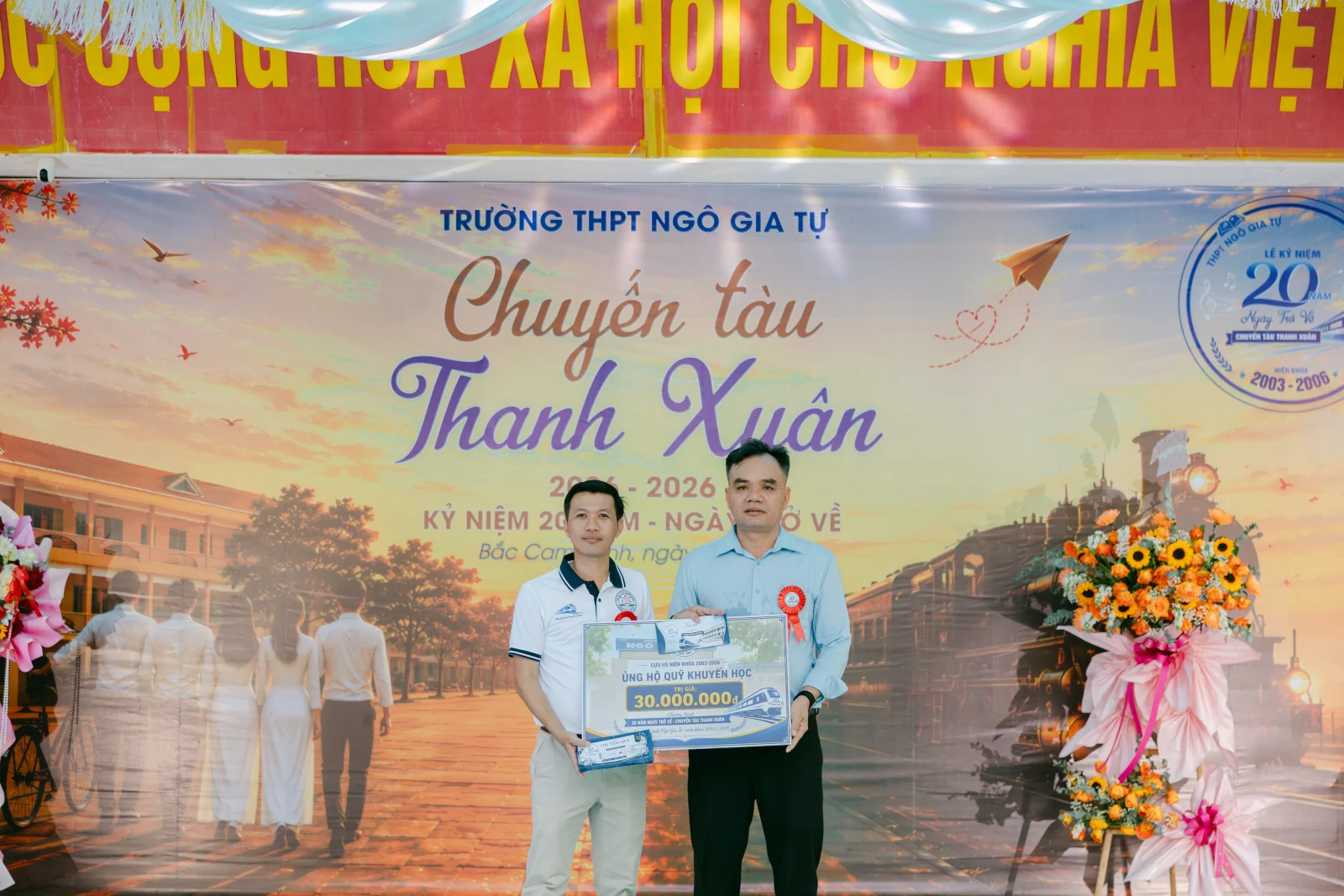 Ảnh lễ kỷ niệm 20 năm THPT Ngô Gia Tự, chụp ngày 08/08/2026