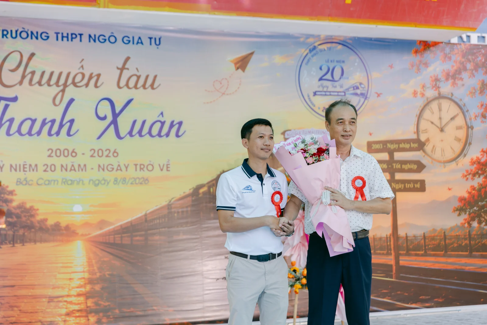 Ảnh lễ kỷ niệm 20 năm THPT Ngô Gia Tự, chụp ngày 08/08/2026