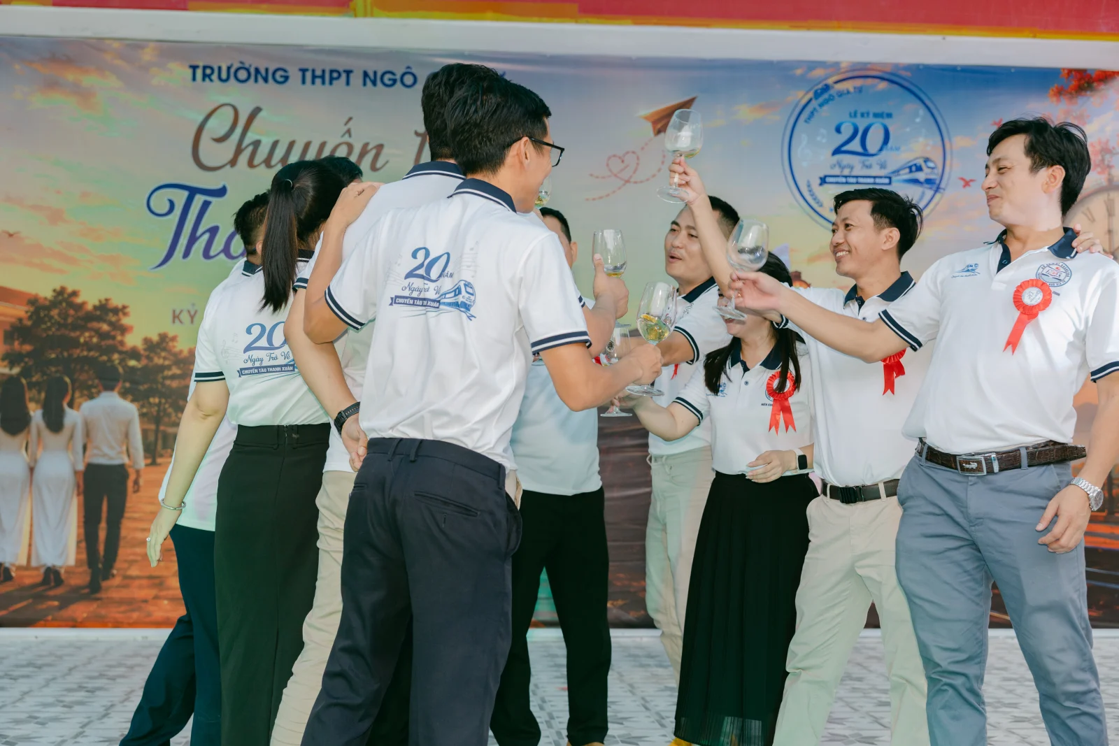 Ảnh lễ kỷ niệm 20 năm THPT Ngô Gia Tự, chụp ngày 08/08/2026
