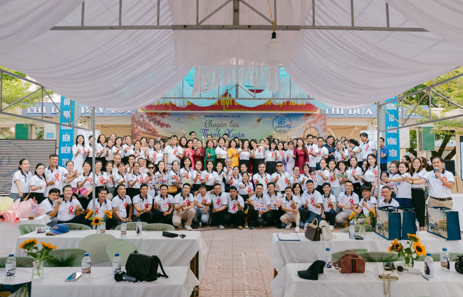 Ảnh lễ kỷ niệm 20 năm THPT Ngô Gia Tự, chụp ngày 08/08/2026
