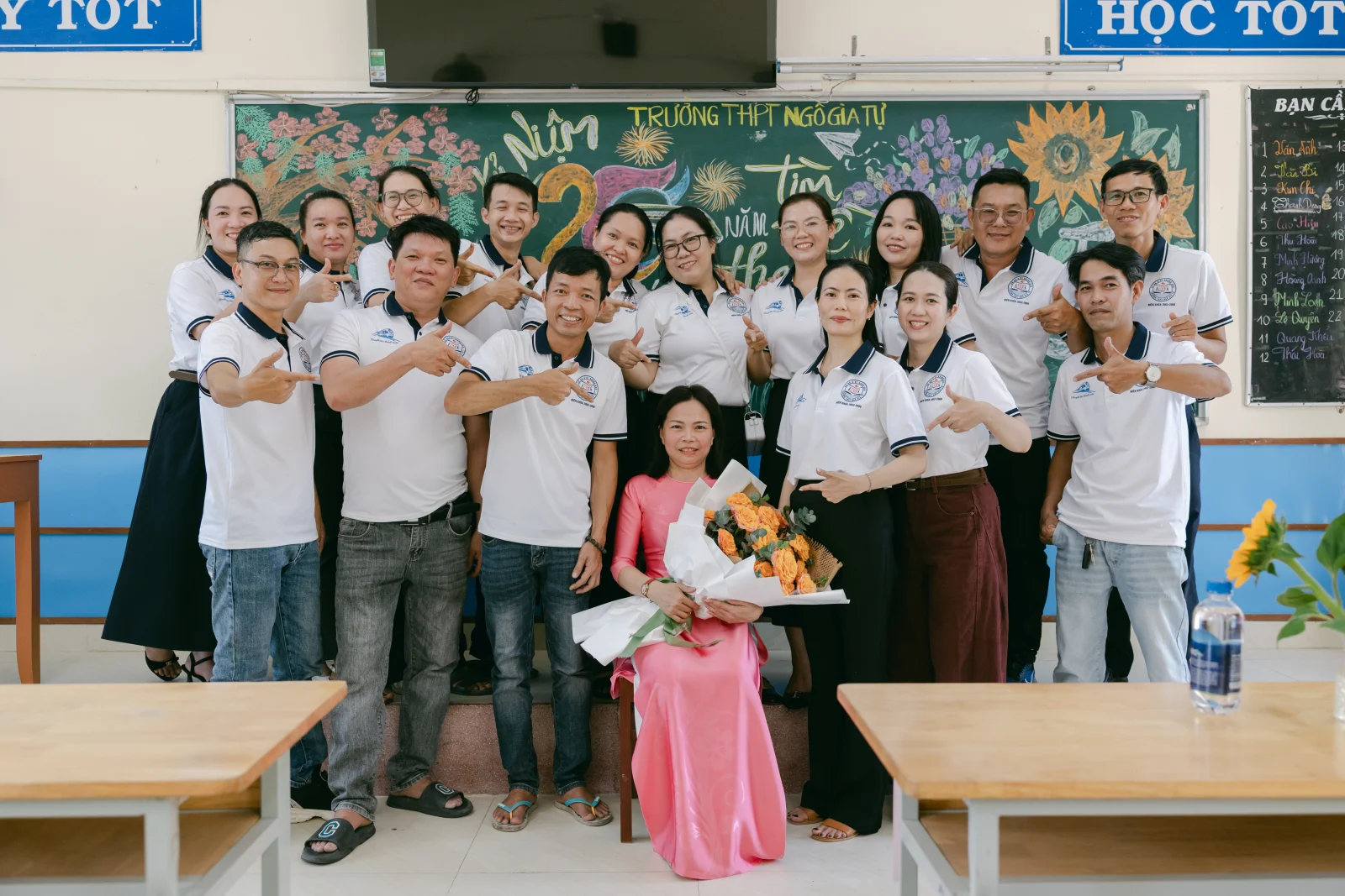 Ảnh lễ kỷ niệm 20 năm THPT Ngô Gia Tự, chụp ngày 08/08/2026