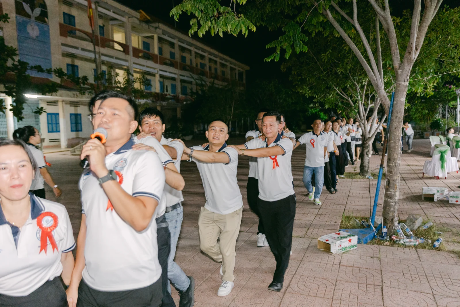 Ảnh lễ kỷ niệm 20 năm THPT Ngô Gia Tự, chụp ngày 08/08/2026