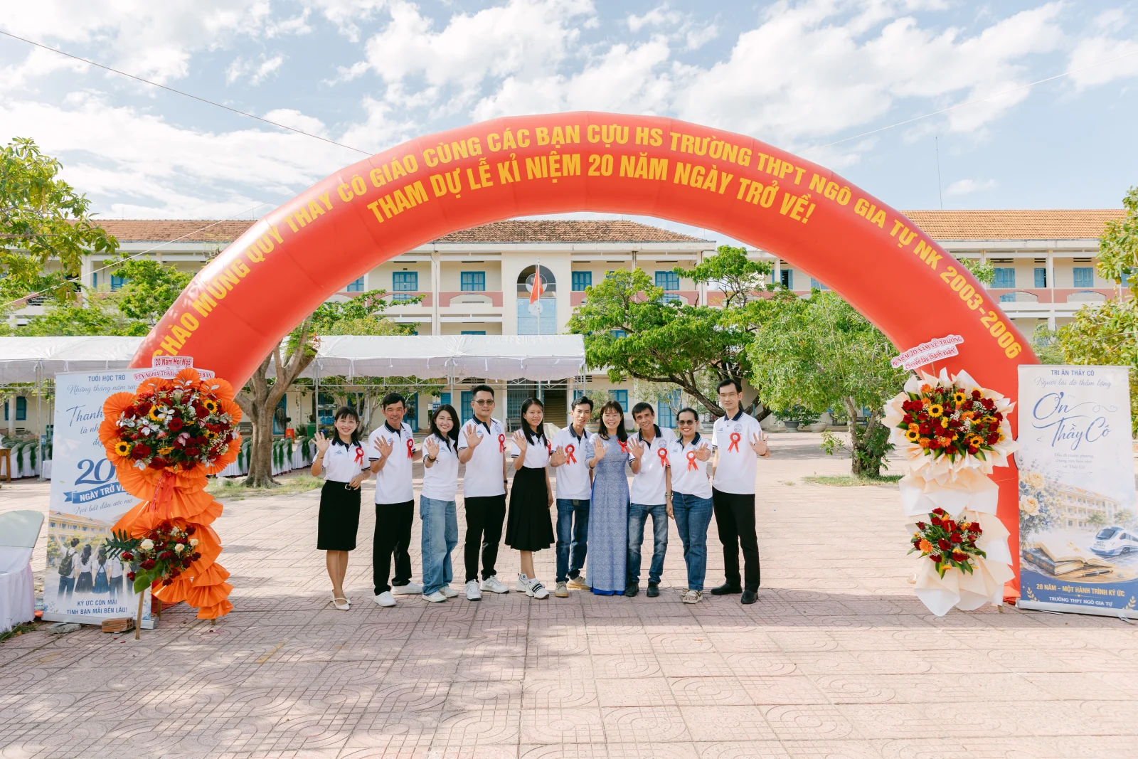 Ảnh lễ kỷ niệm 20 năm THPT Ngô Gia Tự, chụp ngày 08/08/2026