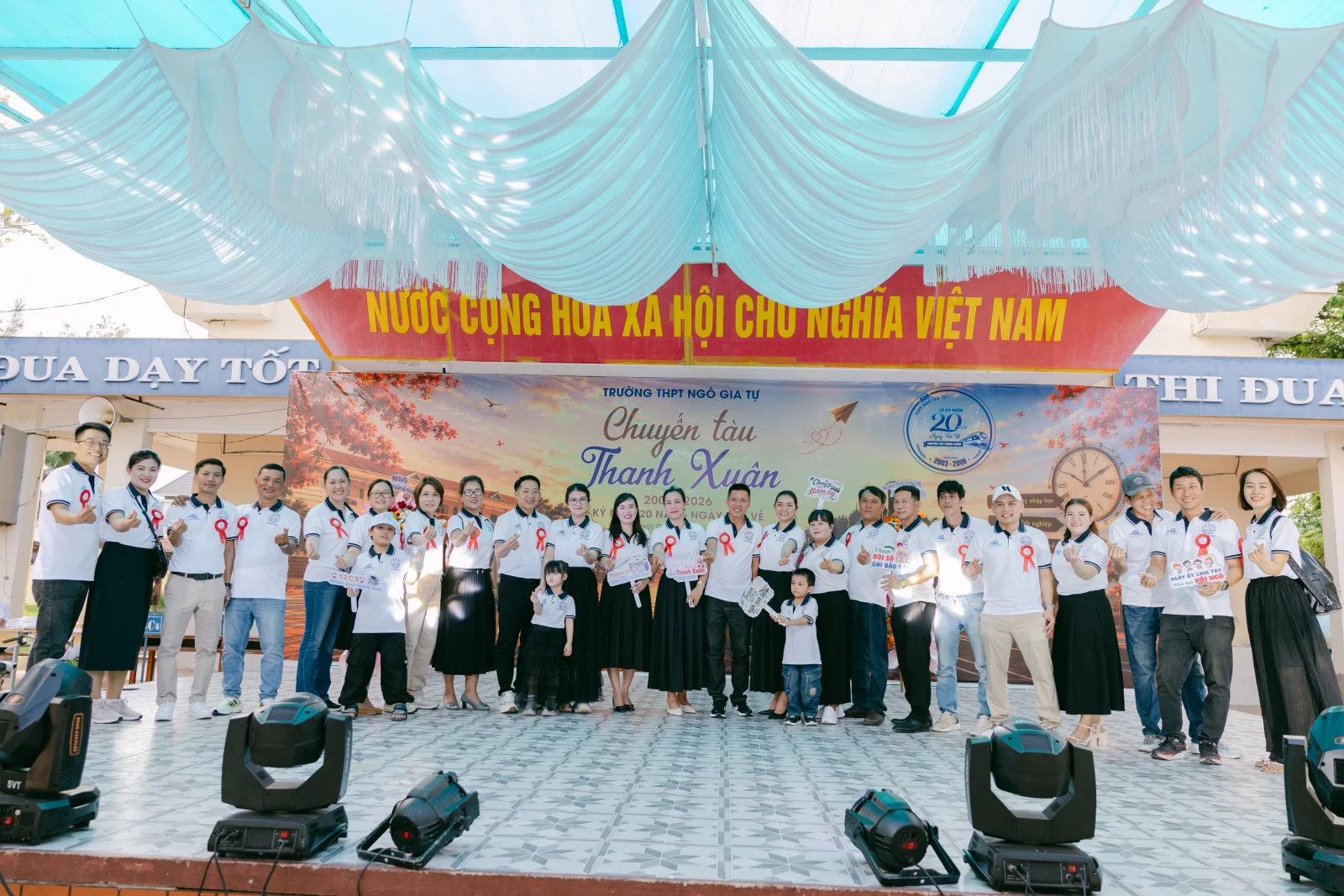 Ảnh lễ kỷ niệm 20 năm THPT Ngô Gia Tự, chụp ngày 08/08/2026