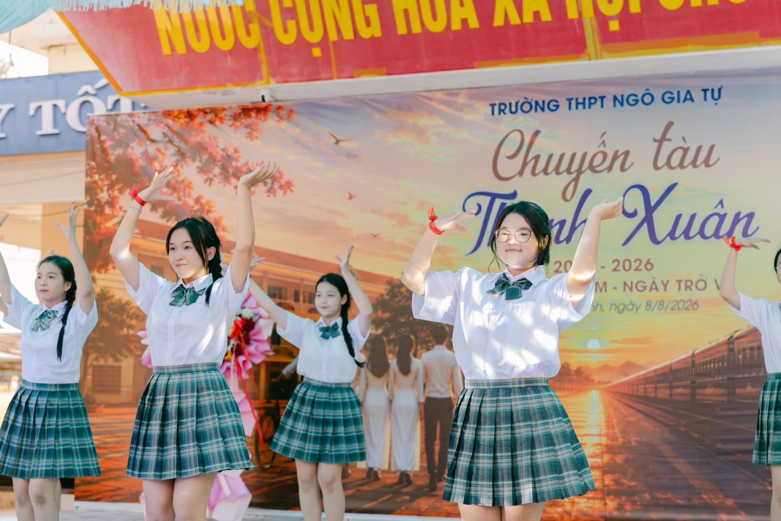 Ảnh lễ kỷ niệm 20 năm THPT Ngô Gia Tự, chụp ngày 08/08/2026