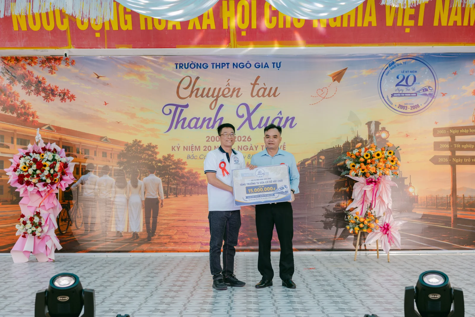Ảnh lễ kỷ niệm 20 năm THPT Ngô Gia Tự, chụp ngày 08/08/2026