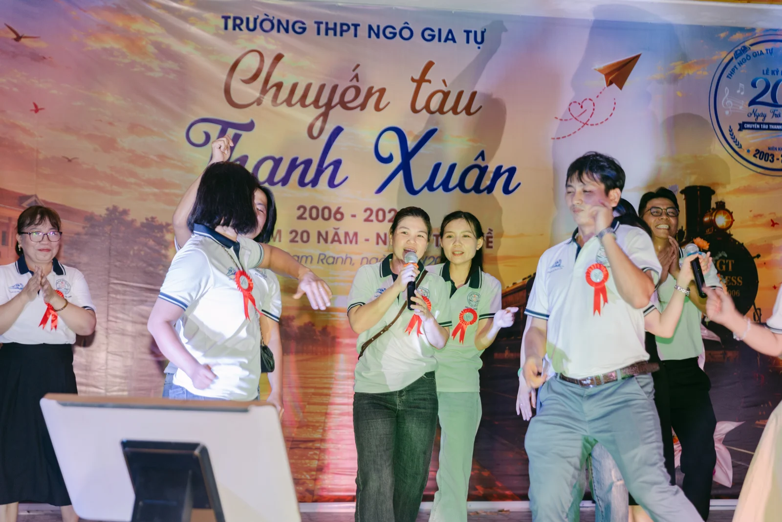 Ảnh lễ kỷ niệm 20 năm THPT Ngô Gia Tự, chụp ngày 08/08/2026