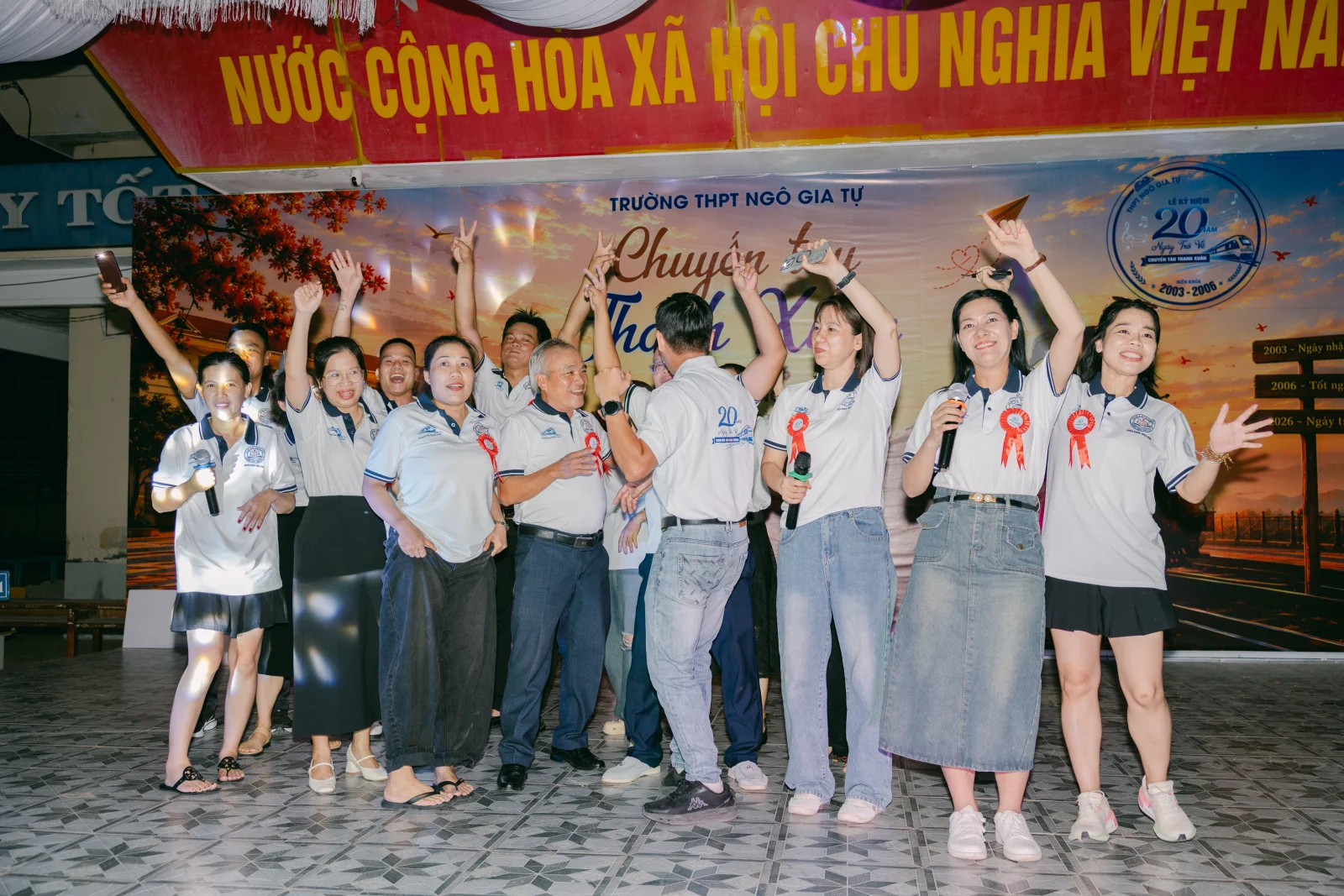 Ảnh lễ kỷ niệm 20 năm THPT Ngô Gia Tự, chụp ngày 08/08/2026