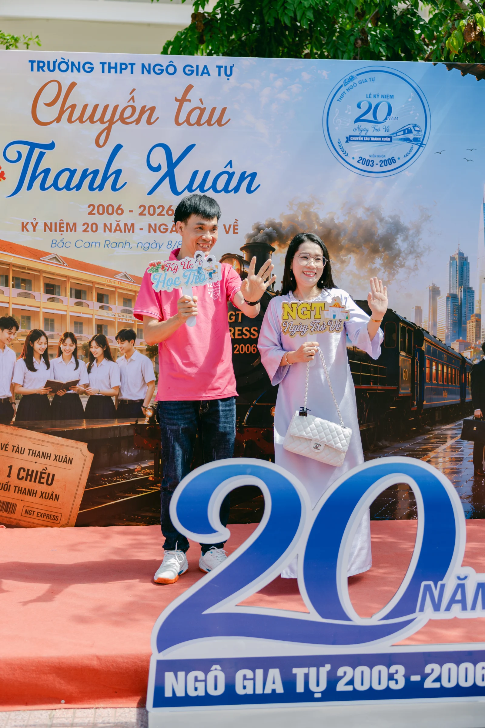 Ảnh lễ kỷ niệm 20 năm THPT Ngô Gia Tự, chụp ngày 08/08/2026