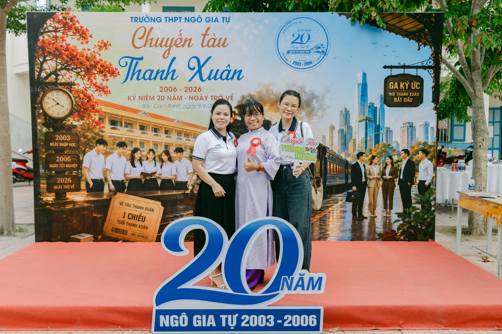 Ảnh lễ kỷ niệm 20 năm THPT Ngô Gia Tự, chụp ngày 08/08/2026