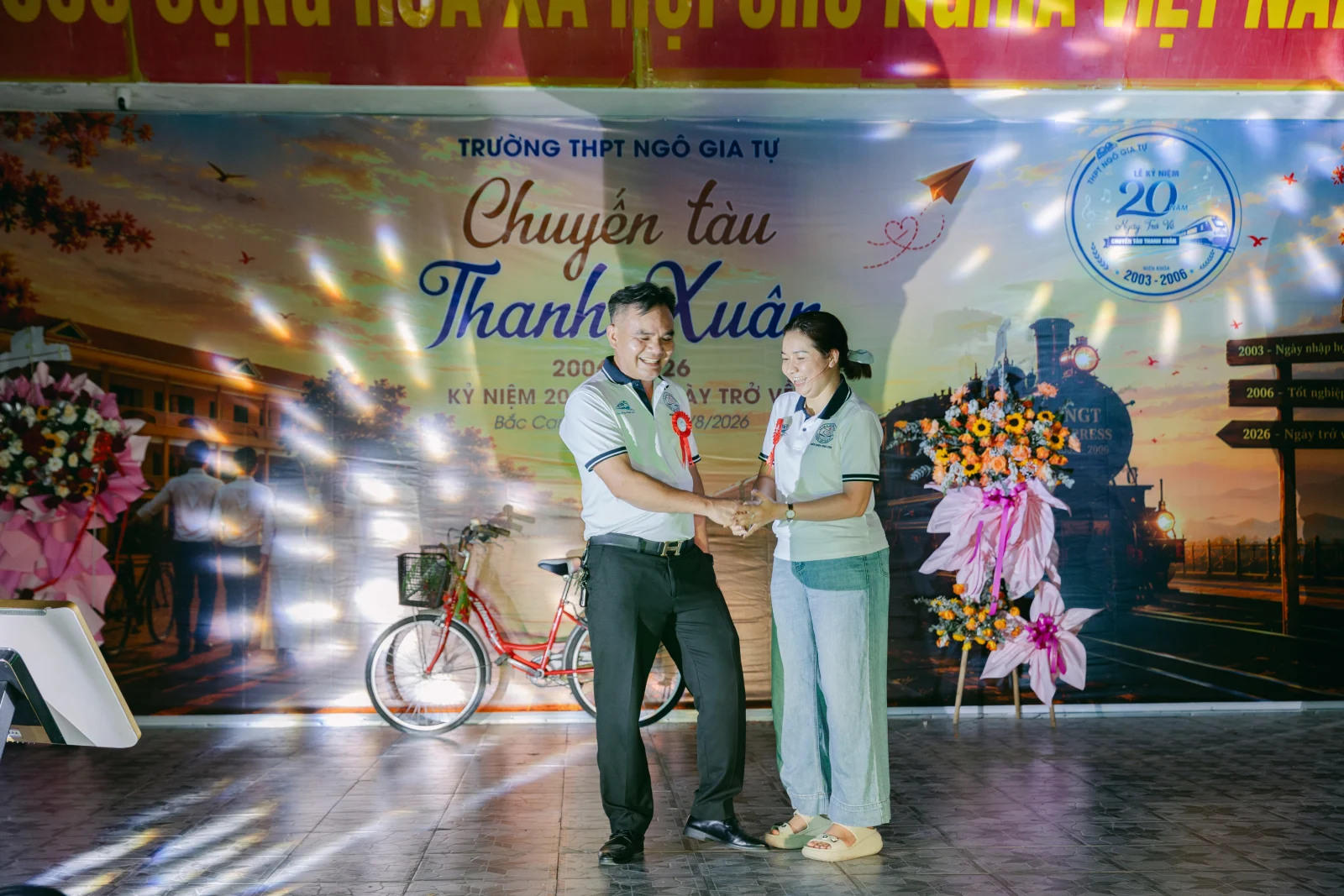Ảnh lễ kỷ niệm 20 năm THPT Ngô Gia Tự, chụp ngày 08/08/2026