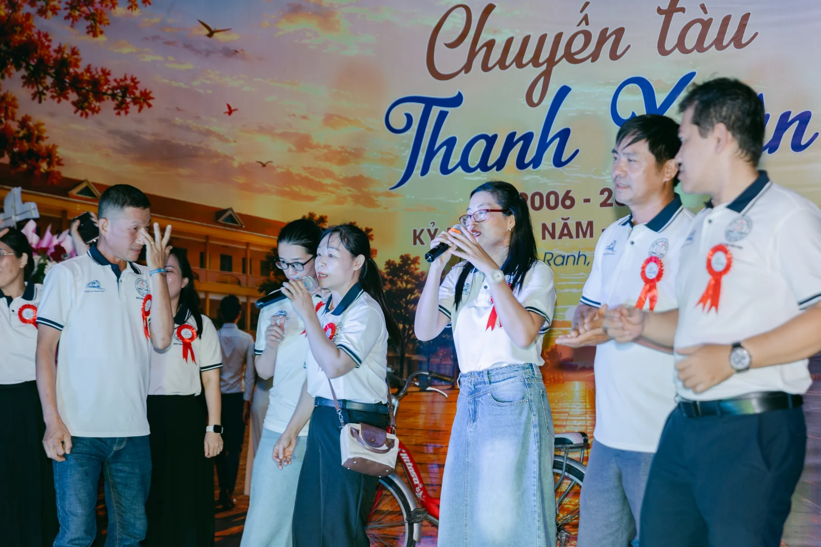 Ảnh lễ kỷ niệm 20 năm THPT Ngô Gia Tự, chụp ngày 08/08/2026
