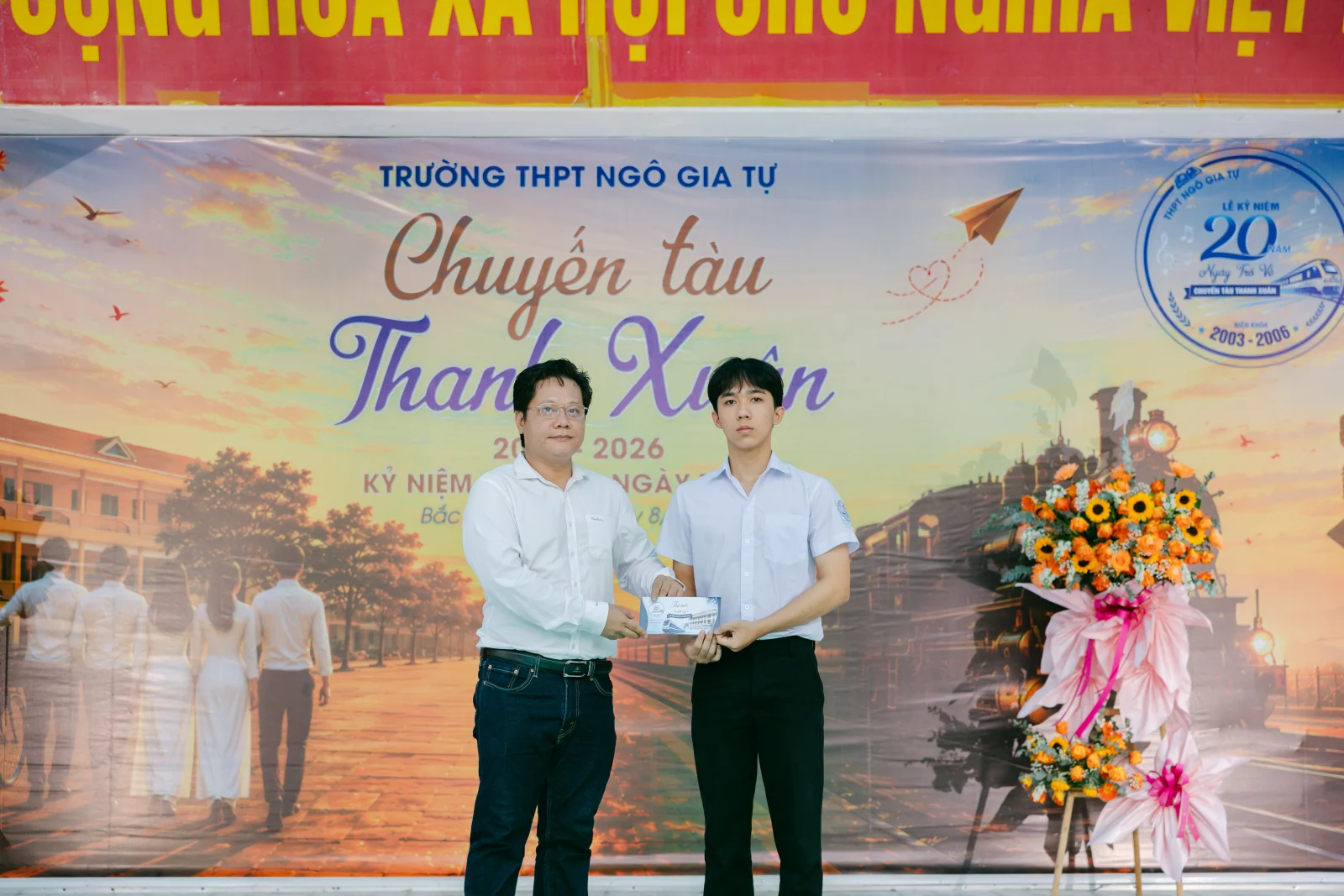 Ảnh lễ kỷ niệm 20 năm THPT Ngô Gia Tự, chụp ngày 08/08/2026