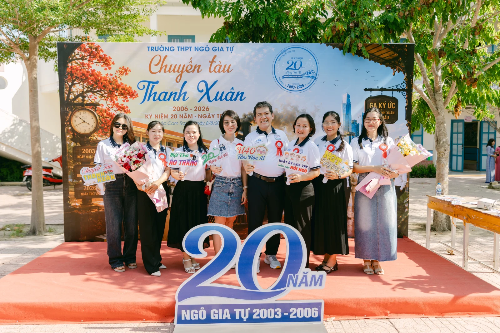 Ảnh lễ kỷ niệm 20 năm THPT Ngô Gia Tự, chụp ngày 08/08/2026