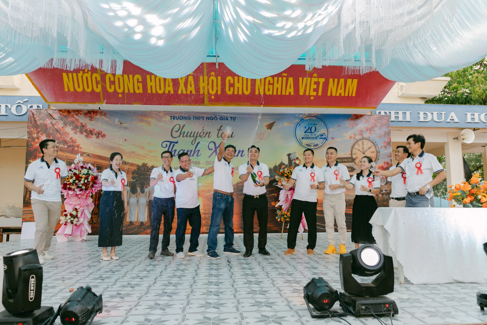 Ảnh lễ kỷ niệm 20 năm THPT Ngô Gia Tự, chụp ngày 08/08/2026