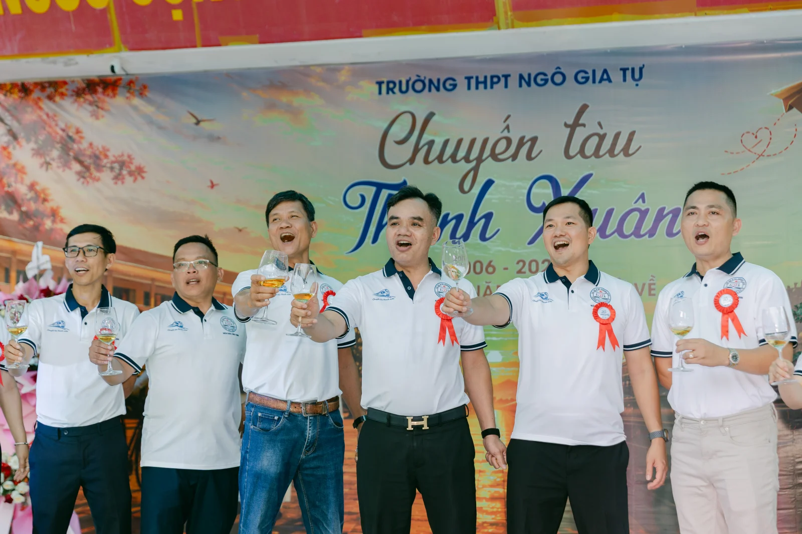 Ảnh lễ kỷ niệm 20 năm THPT Ngô Gia Tự, chụp ngày 08/08/2026