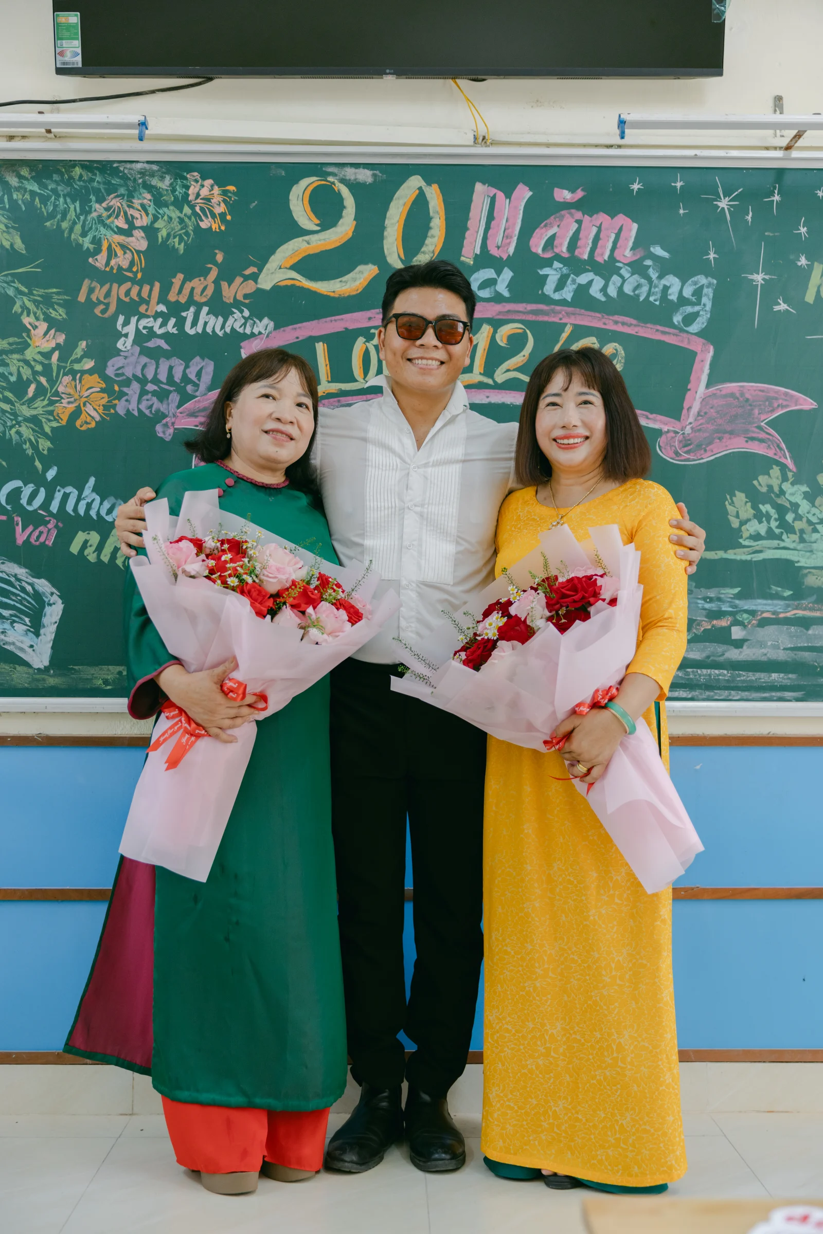 Ảnh lễ kỷ niệm 20 năm THPT Ngô Gia Tự, chụp ngày 08/08/2026