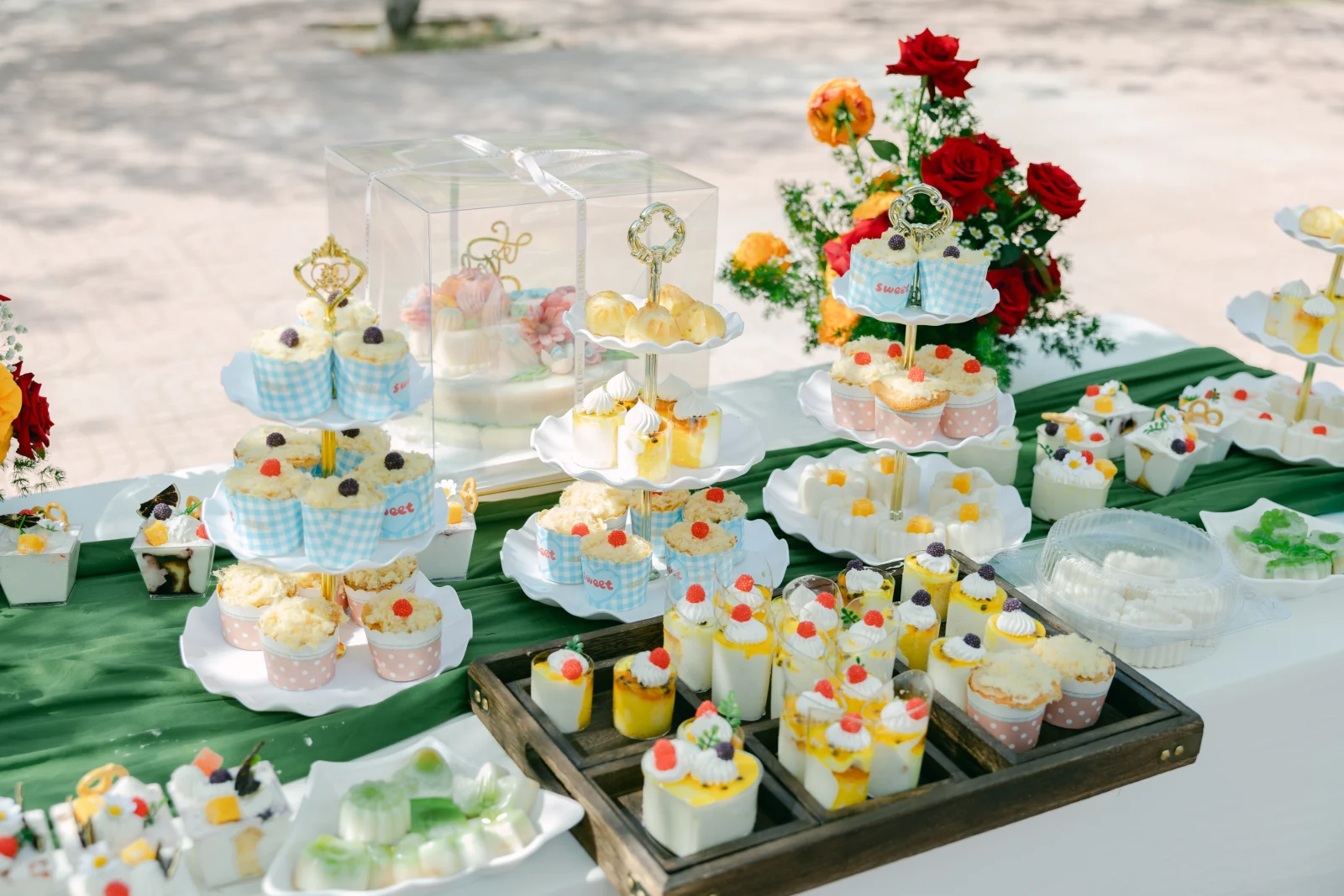 Ảnh lễ kỷ niệm 20 năm THPT Ngô Gia Tự, chụp ngày 08/08/2026