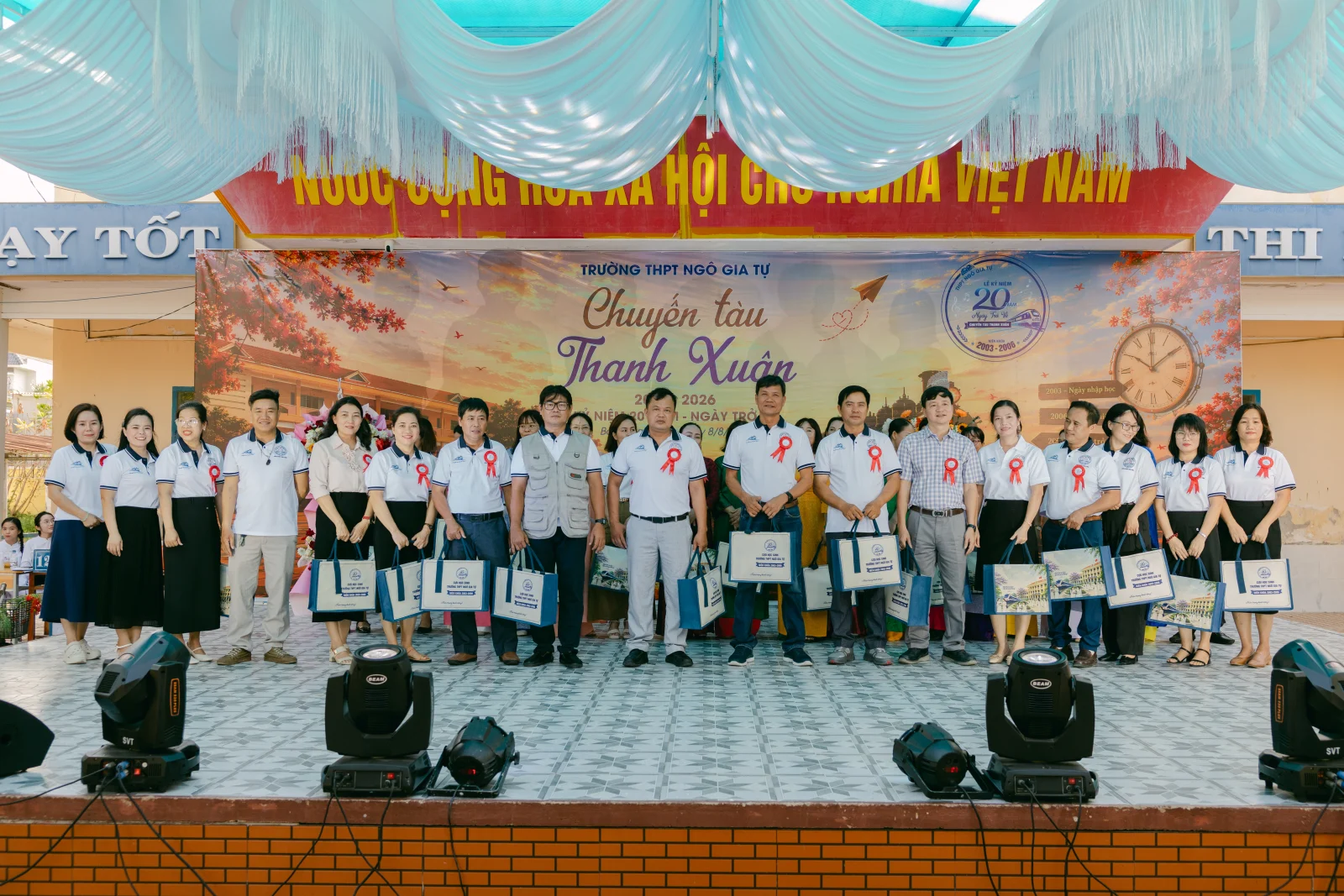Ảnh lễ kỷ niệm 20 năm THPT Ngô Gia Tự, chụp ngày 08/08/2026