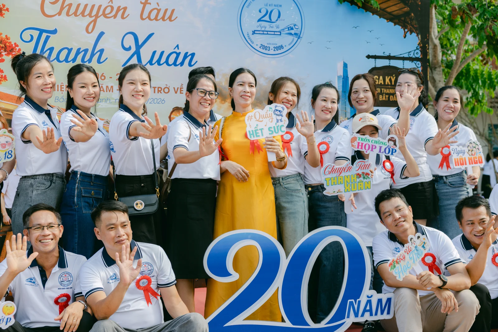 Ảnh lễ kỷ niệm 20 năm THPT Ngô Gia Tự, chụp ngày 08/08/2026