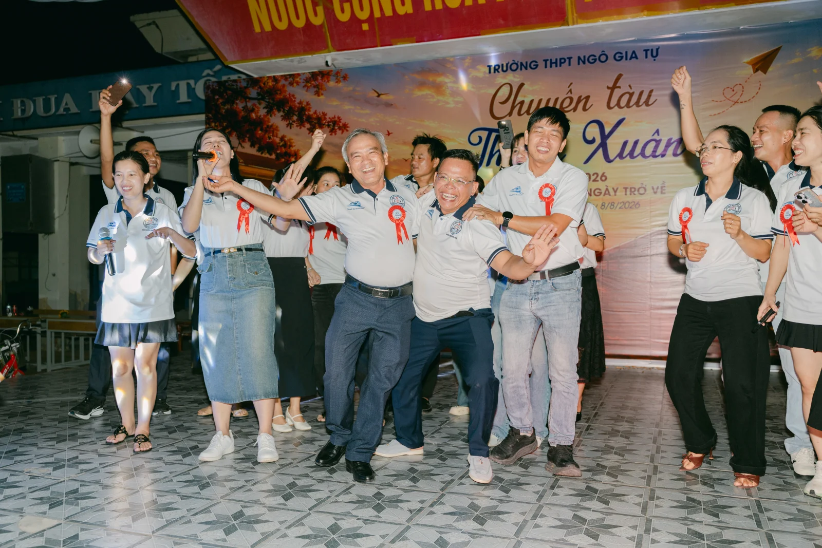 Ảnh lễ kỷ niệm 20 năm THPT Ngô Gia Tự, chụp ngày 08/08/2026