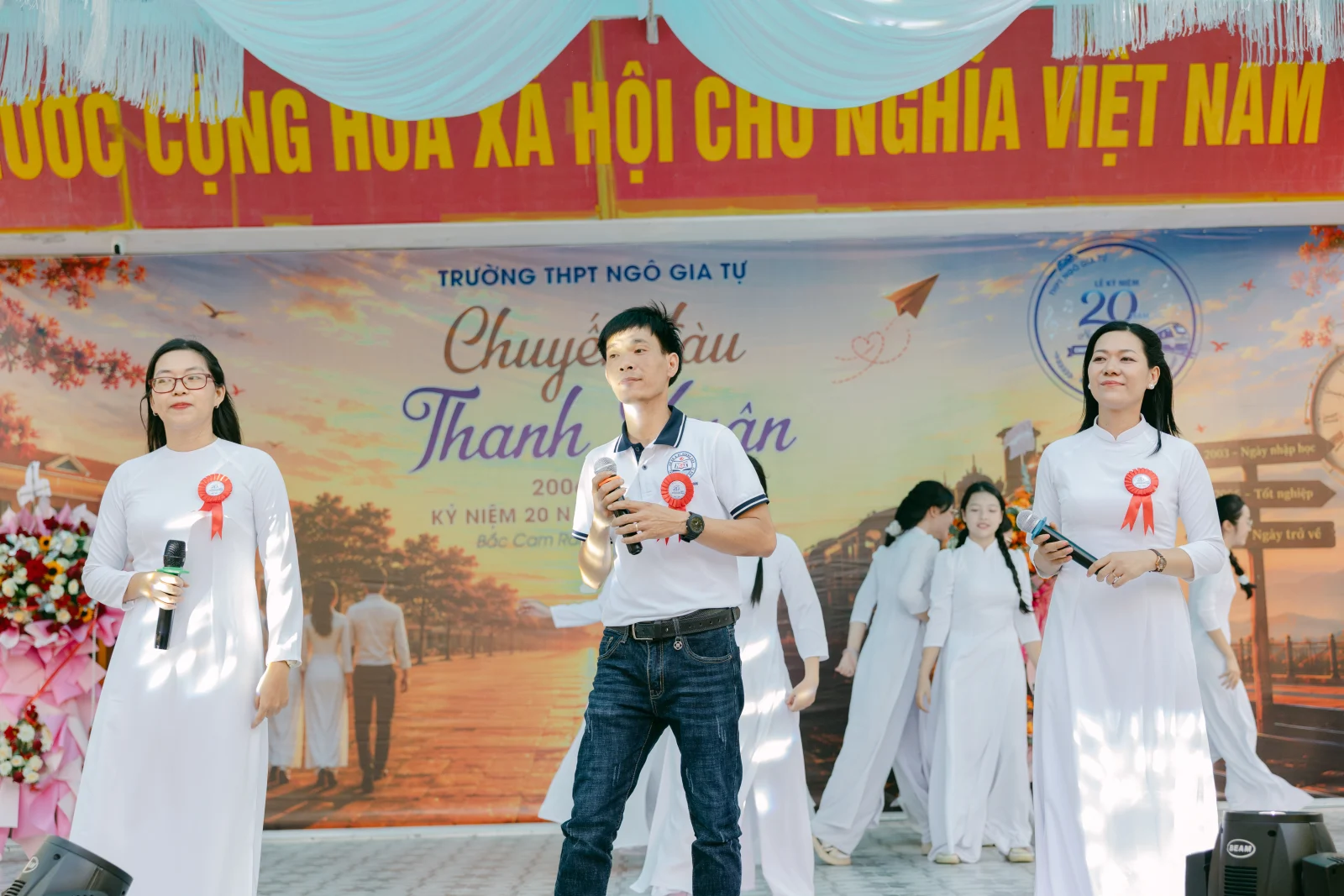 Ảnh lễ kỷ niệm 20 năm THPT Ngô Gia Tự, chụp ngày 08/08/2026