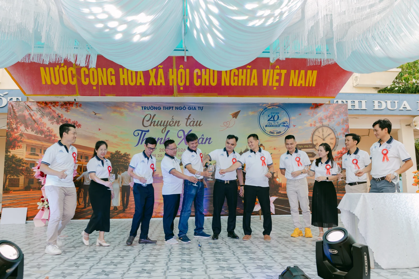 Ảnh lễ kỷ niệm 20 năm THPT Ngô Gia Tự, chụp ngày 08/08/2026