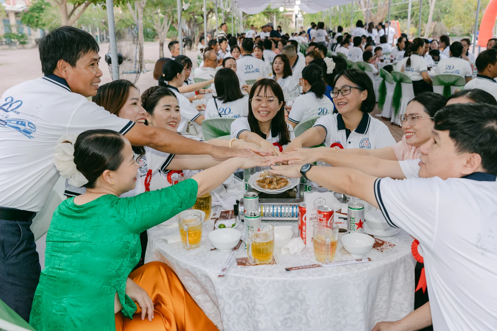 Ảnh lễ kỷ niệm 20 năm THPT Ngô Gia Tự, chụp ngày 08/08/2026