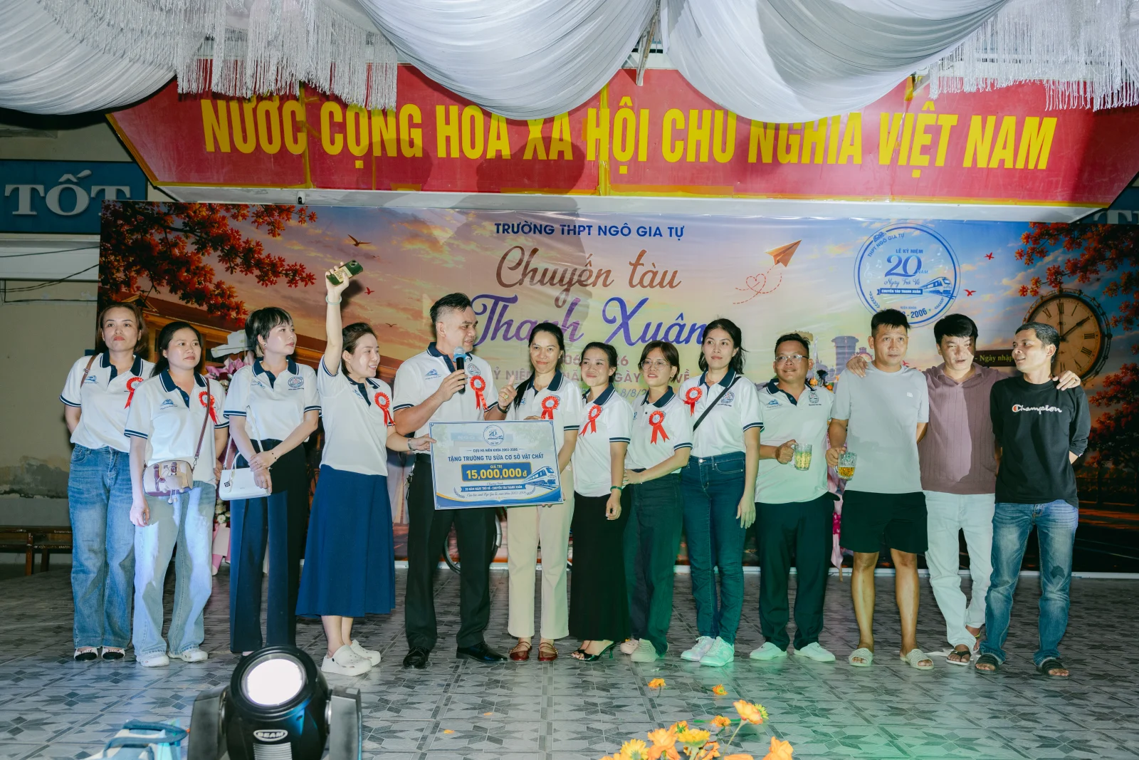 Ảnh lễ kỷ niệm 20 năm THPT Ngô Gia Tự, chụp ngày 08/08/2026