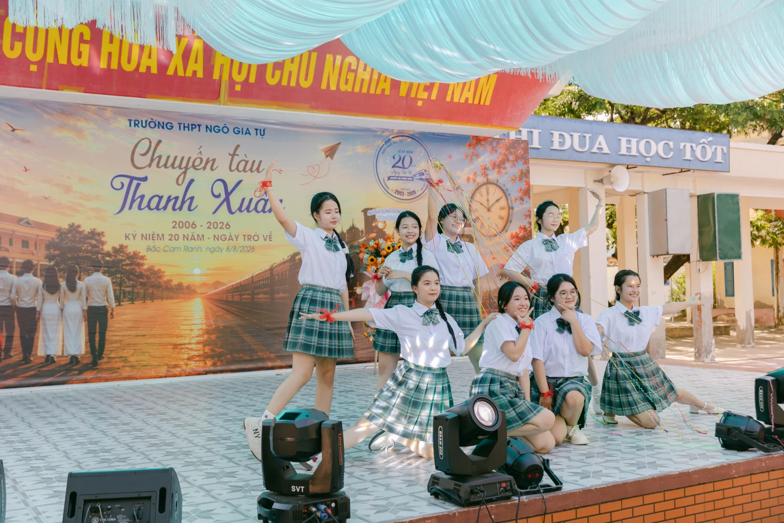 Ảnh lễ kỷ niệm 20 năm THPT Ngô Gia Tự, chụp ngày 08/08/2026