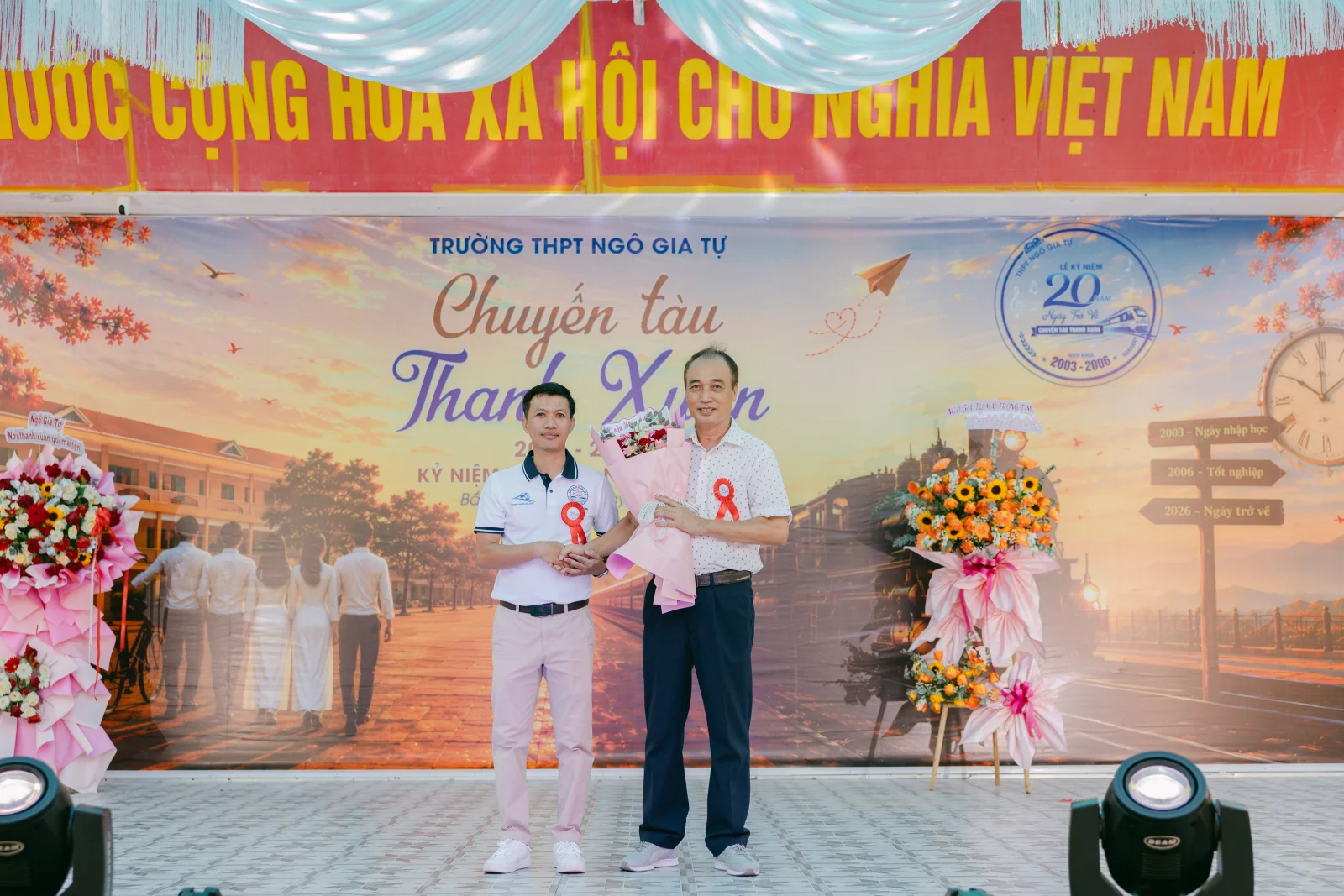 Ảnh lễ kỷ niệm 20 năm THPT Ngô Gia Tự, chụp ngày 08/08/2026