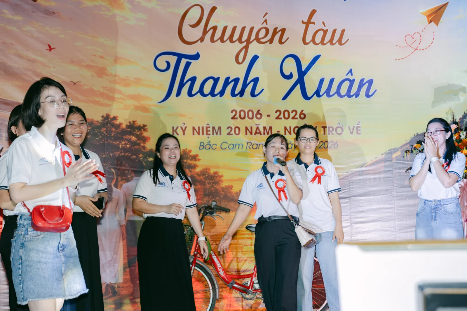Ảnh lễ kỷ niệm 20 năm THPT Ngô Gia Tự, chụp ngày 08/08/2026