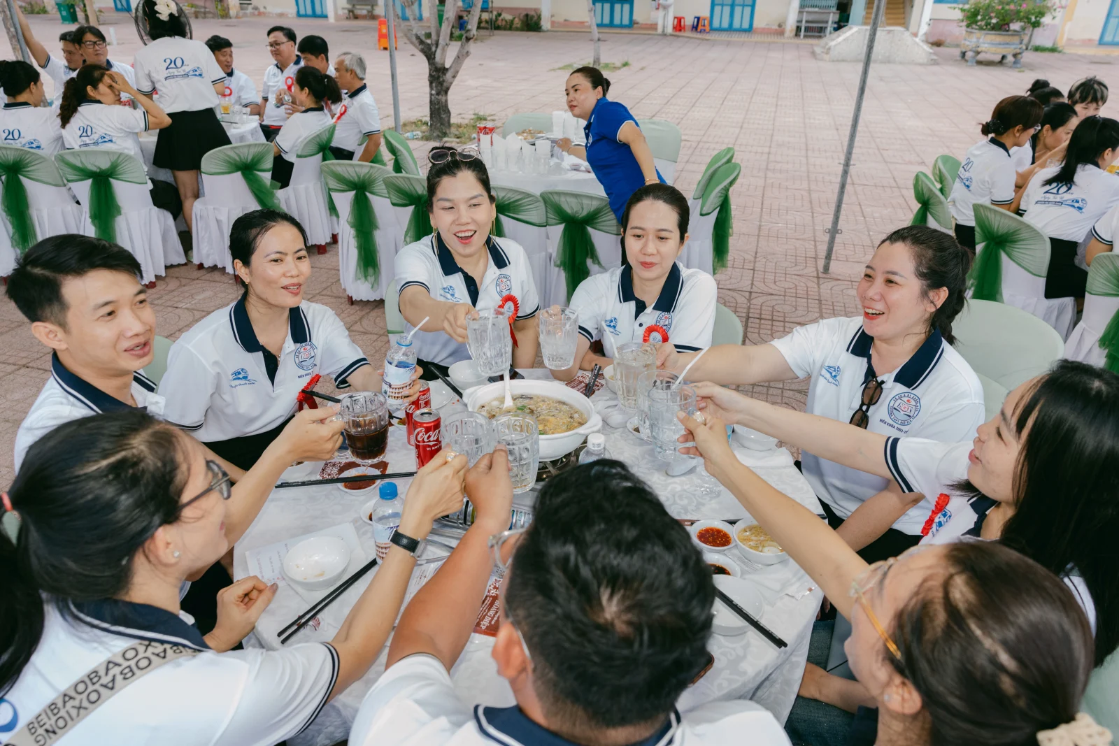 Ảnh lễ kỷ niệm 20 năm THPT Ngô Gia Tự, chụp ngày 08/08/2026
