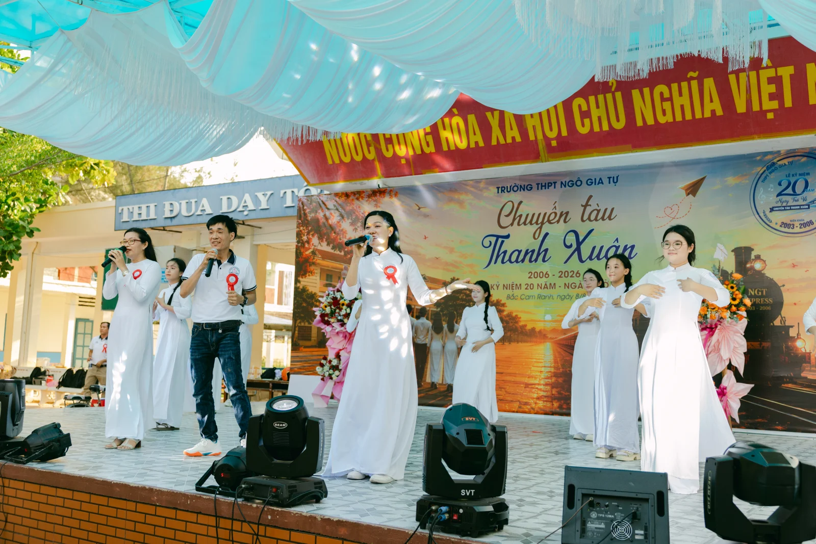 Ảnh lễ kỷ niệm 20 năm THPT Ngô Gia Tự, chụp ngày 08/08/2026