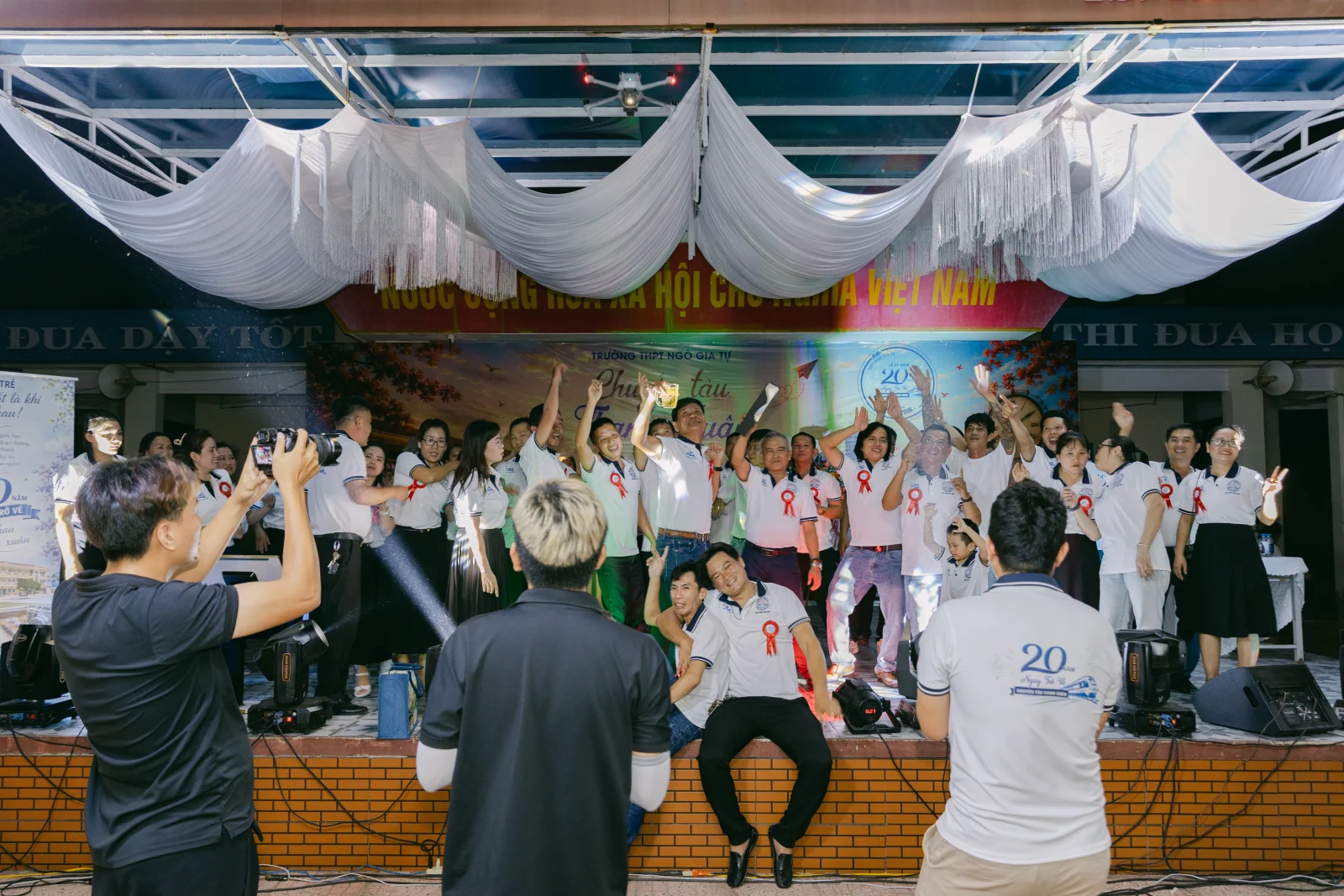 Ảnh lễ kỷ niệm 20 năm THPT Ngô Gia Tự, chụp ngày 08/08/2026
