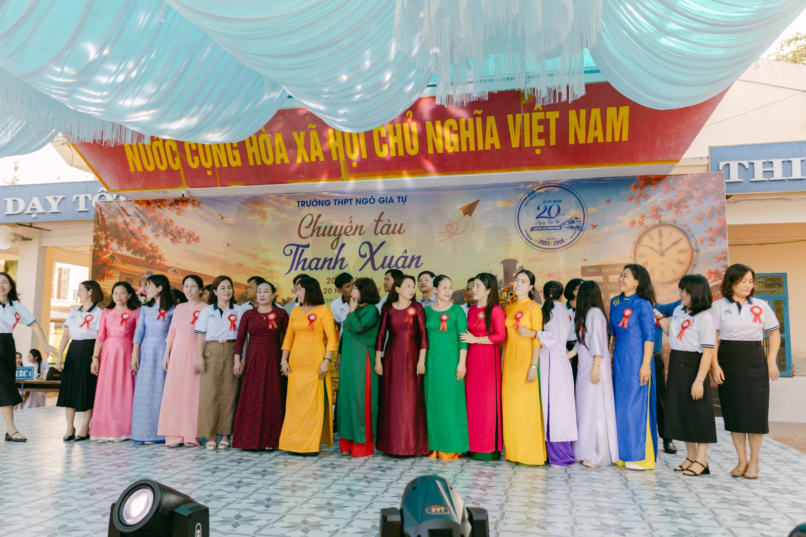 Ảnh lễ kỷ niệm 20 năm THPT Ngô Gia Tự, chụp ngày 08/08/2026