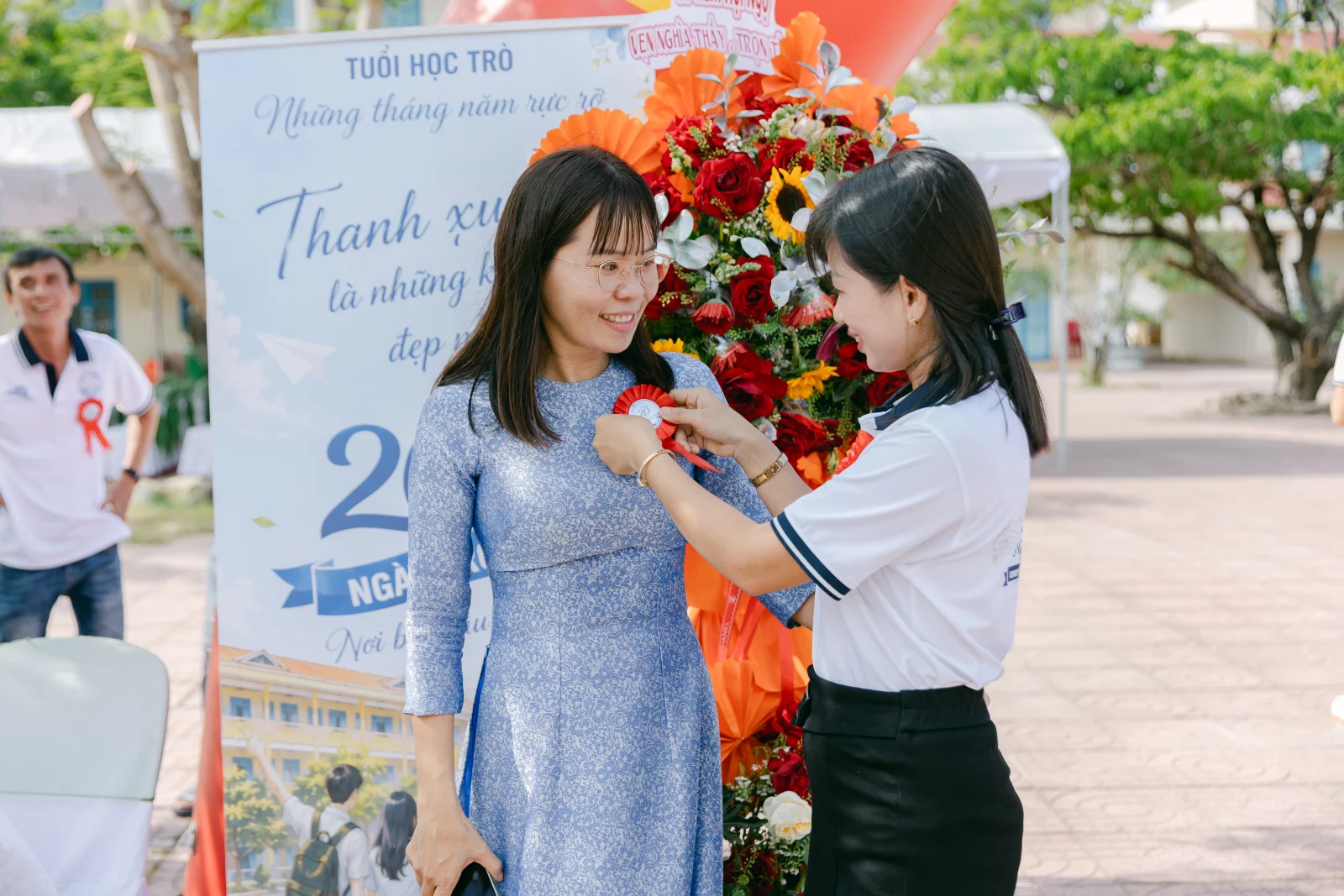 Ảnh lễ kỷ niệm 20 năm THPT Ngô Gia Tự, chụp ngày 08/08/2026