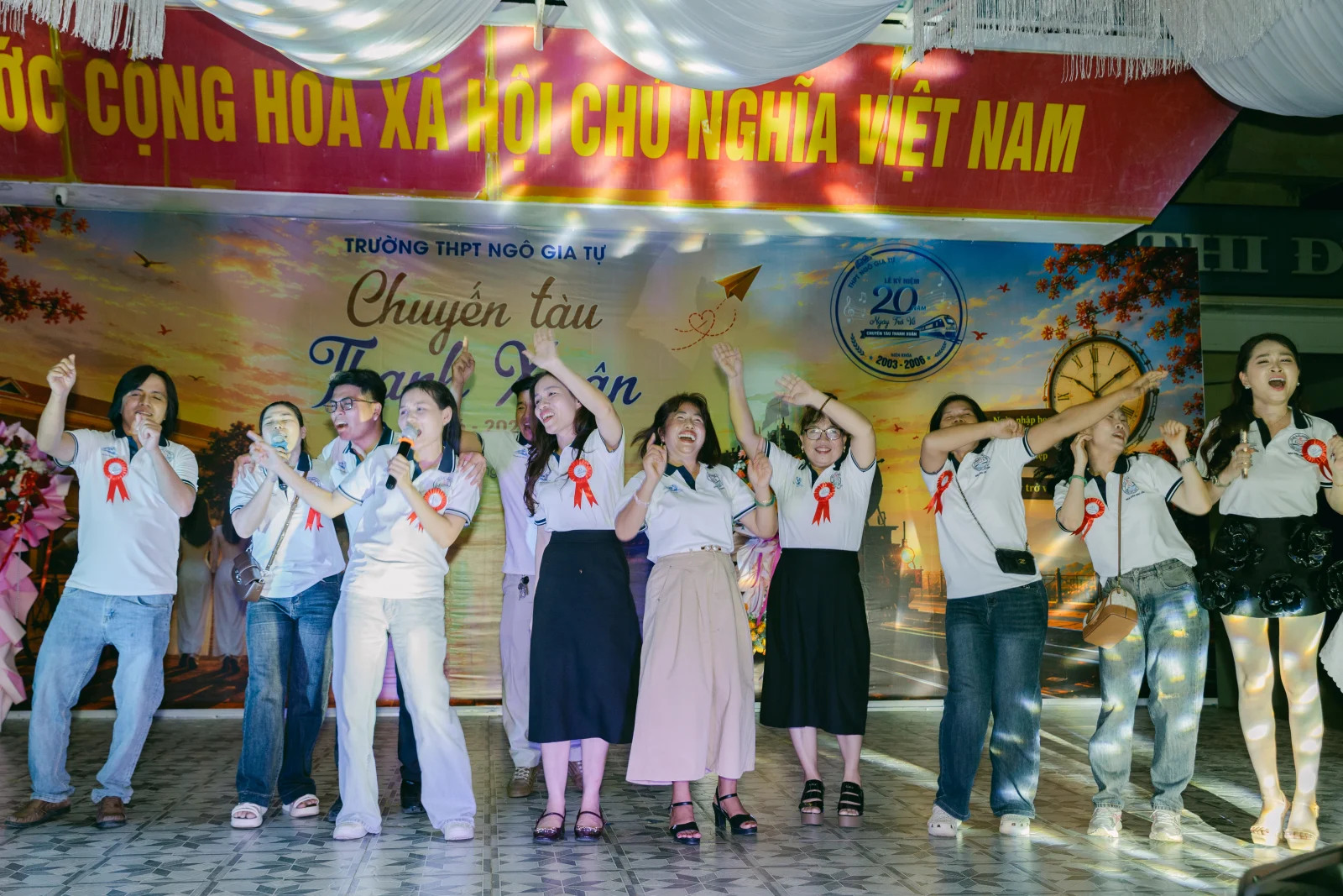 Ảnh lễ kỷ niệm 20 năm THPT Ngô Gia Tự, chụp ngày 08/08/2026