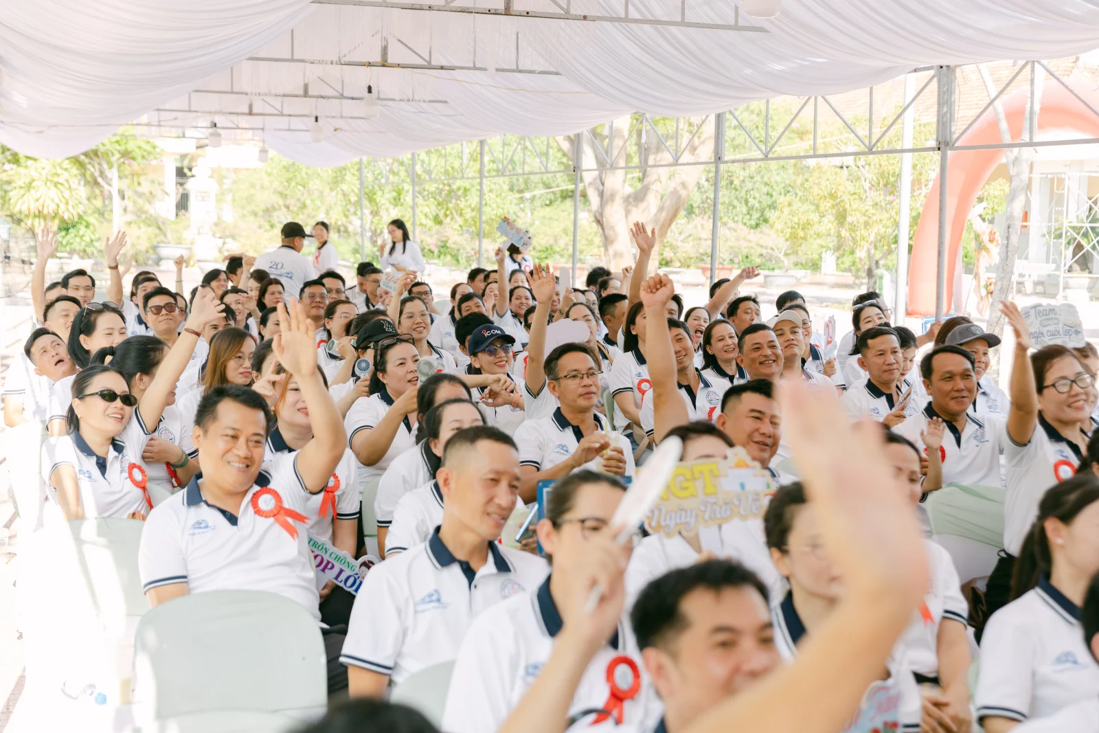 Ảnh lễ kỷ niệm 20 năm THPT Ngô Gia Tự, chụp ngày 08/08/2026