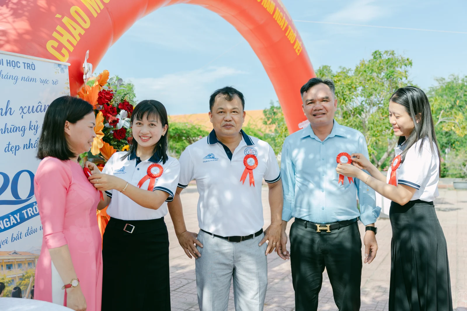 Ảnh lễ kỷ niệm 20 năm THPT Ngô Gia Tự, chụp ngày 08/08/2026
