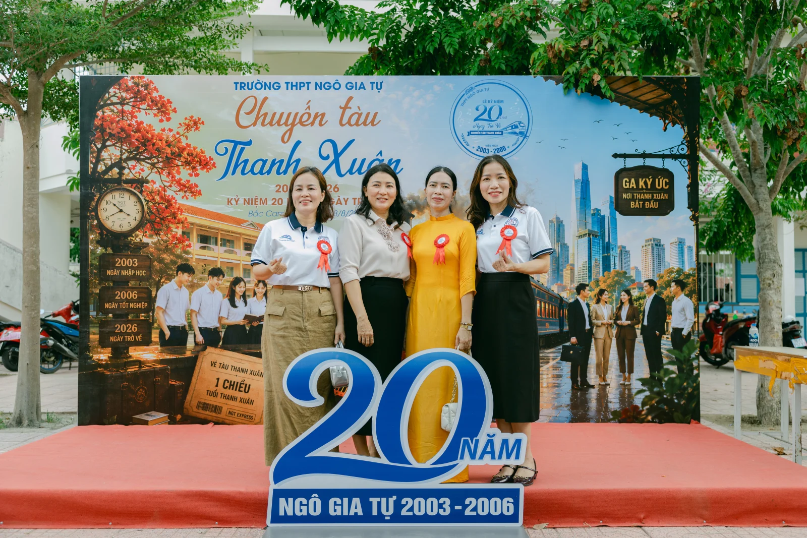 Ảnh lễ kỷ niệm 20 năm THPT Ngô Gia Tự, chụp ngày 08/08/2026