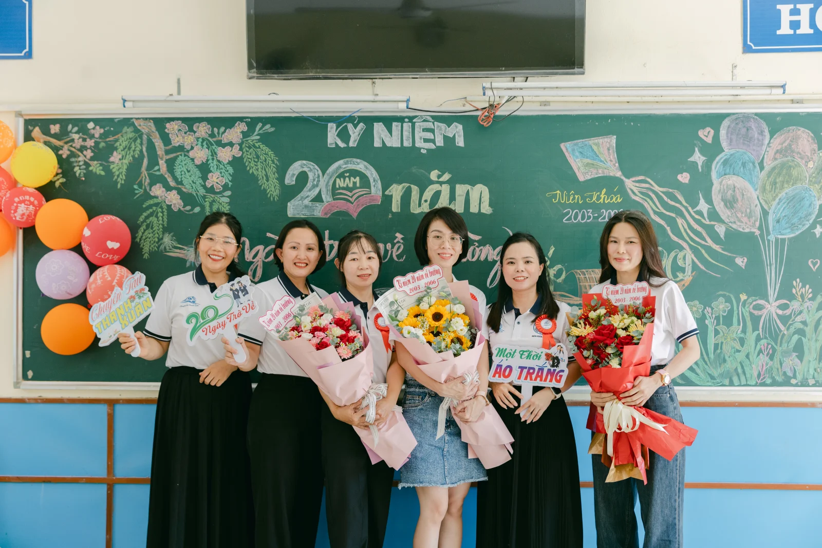 Ảnh lễ kỷ niệm 20 năm THPT Ngô Gia Tự, chụp ngày 08/08/2026
