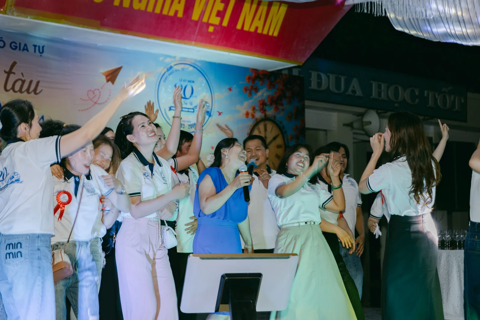 Ảnh lễ kỷ niệm 20 năm THPT Ngô Gia Tự, chụp ngày 08/08/2026