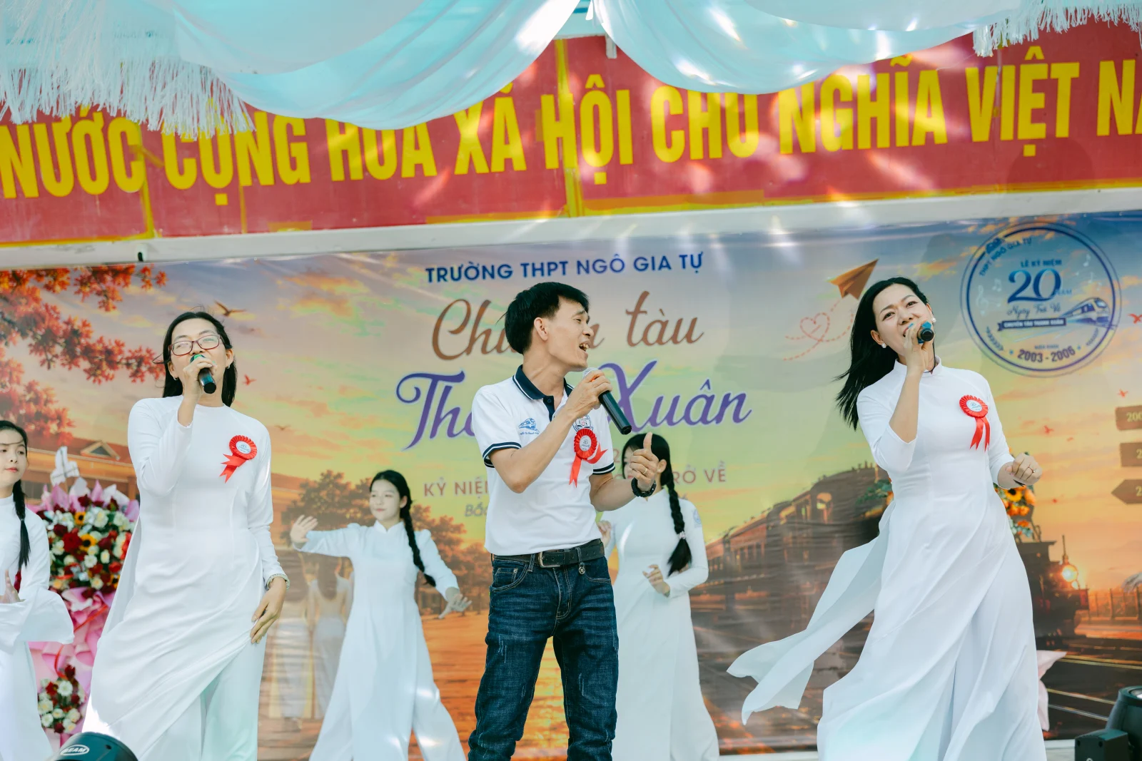 Ảnh lễ kỷ niệm 20 năm THPT Ngô Gia Tự, chụp ngày 08/08/2026