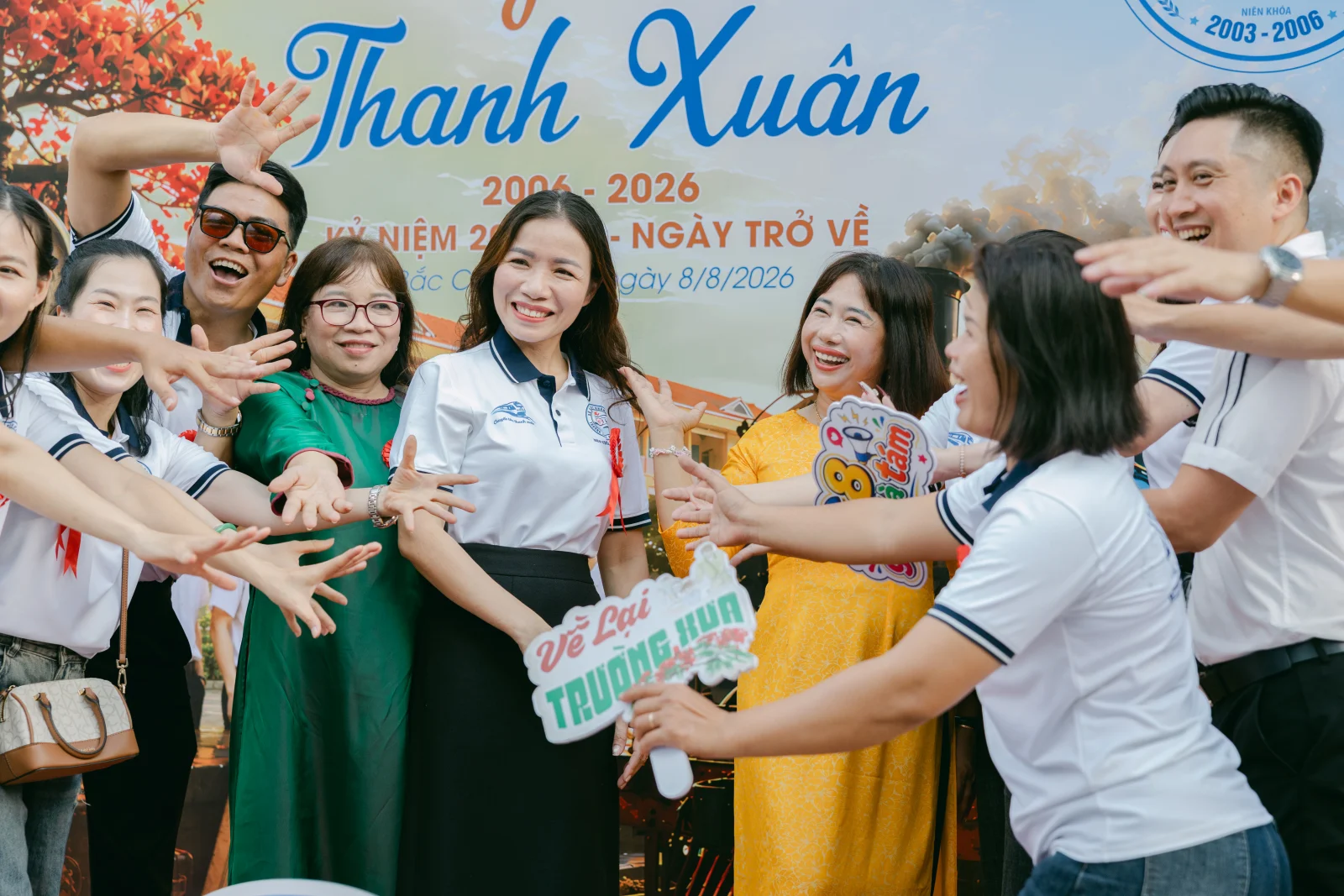 Ảnh lễ kỷ niệm 20 năm THPT Ngô Gia Tự, chụp ngày 08/08/2026
