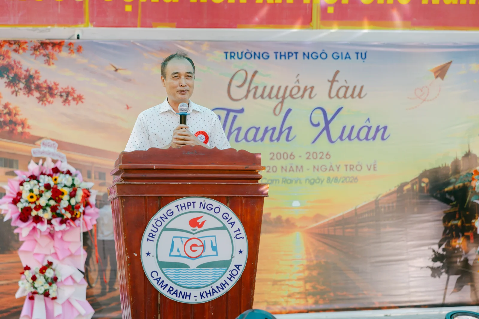 Ảnh lễ kỷ niệm 20 năm THPT Ngô Gia Tự, chụp ngày 08/08/2026